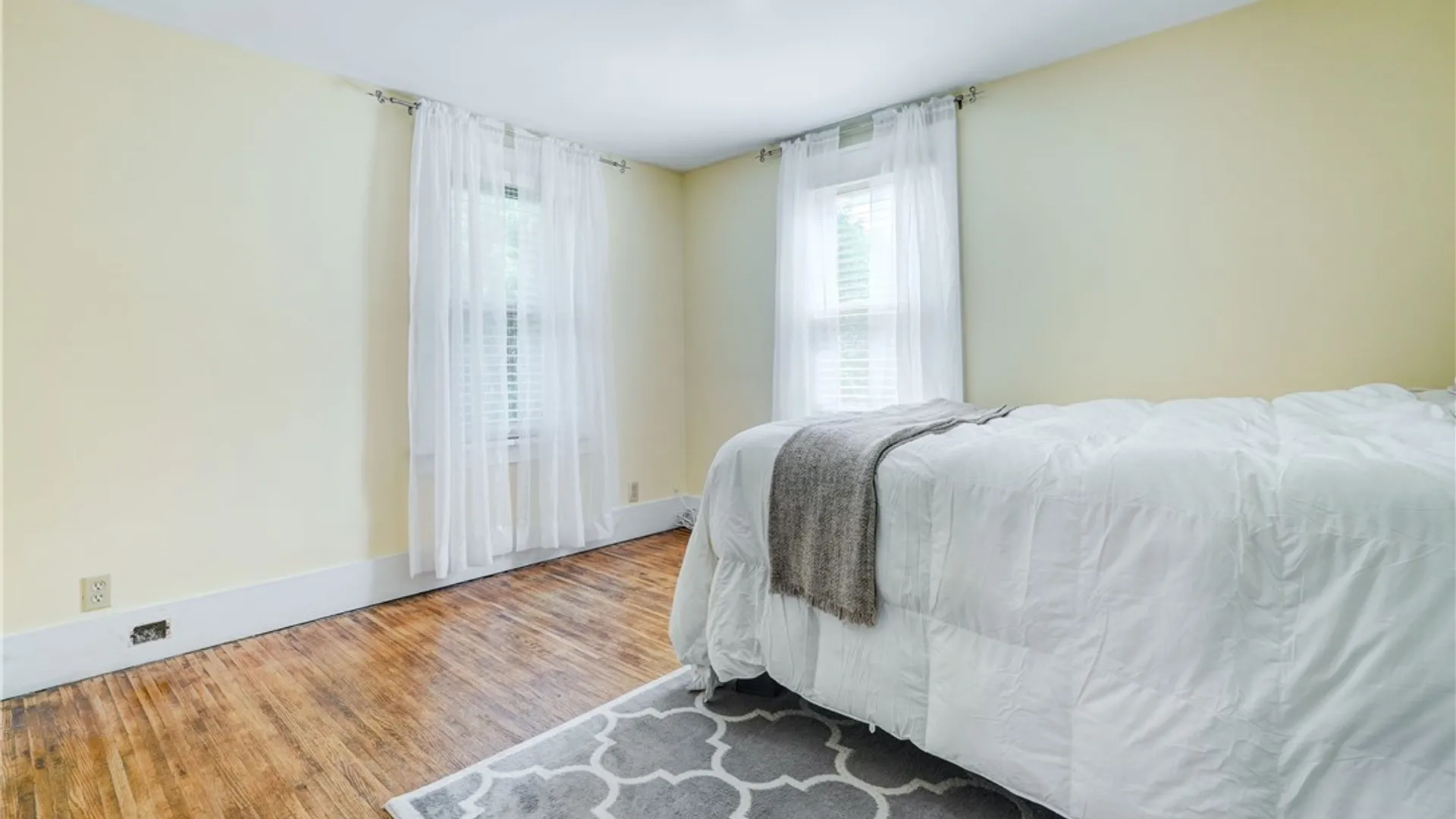 Property at 160 Marion Street, Rochester, NY 14610 21