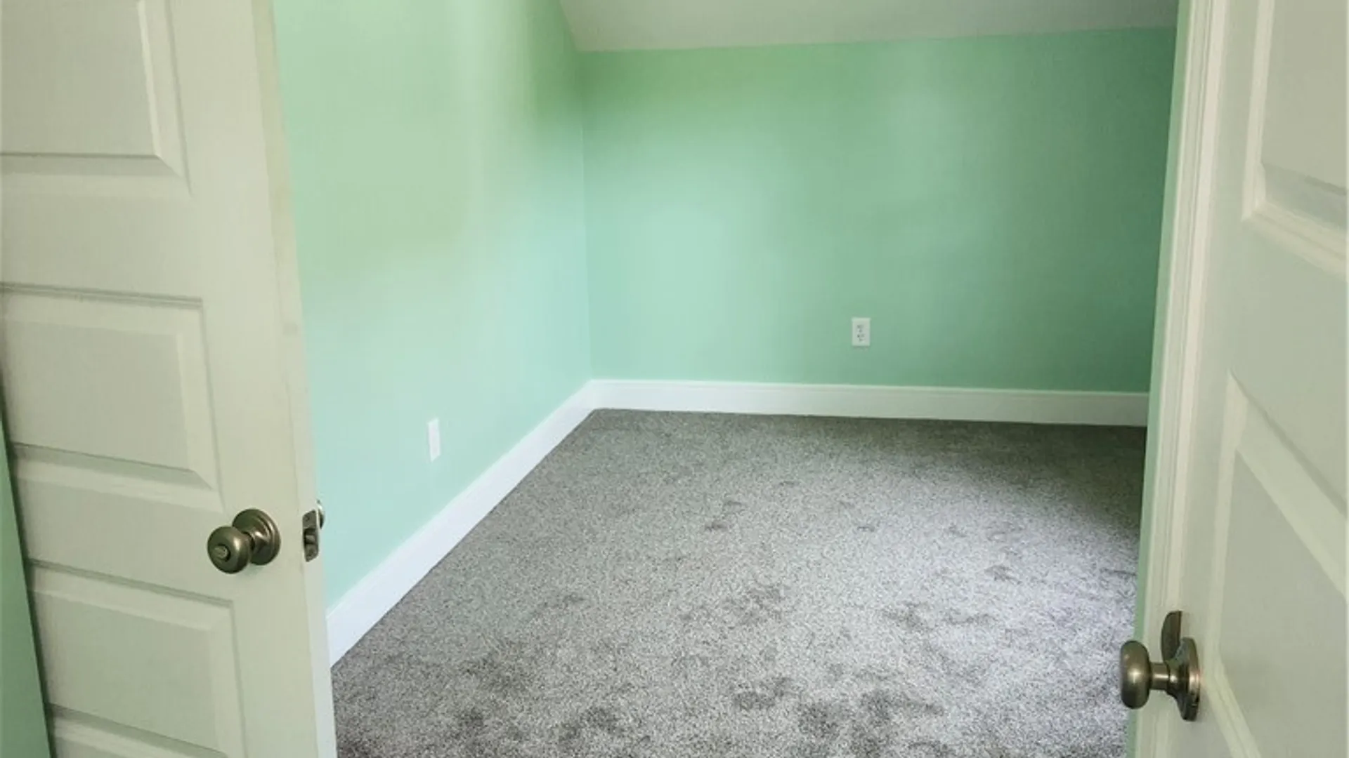 Property at 135 Spaulding Avenue, Syracuse, NY 13205 27