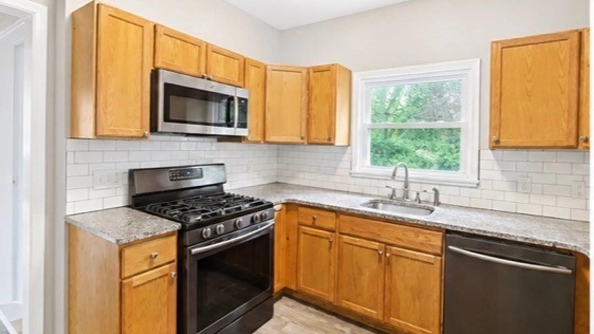 Property at 83 Parkwood Avenue, Tonawanda, NY 14217 10