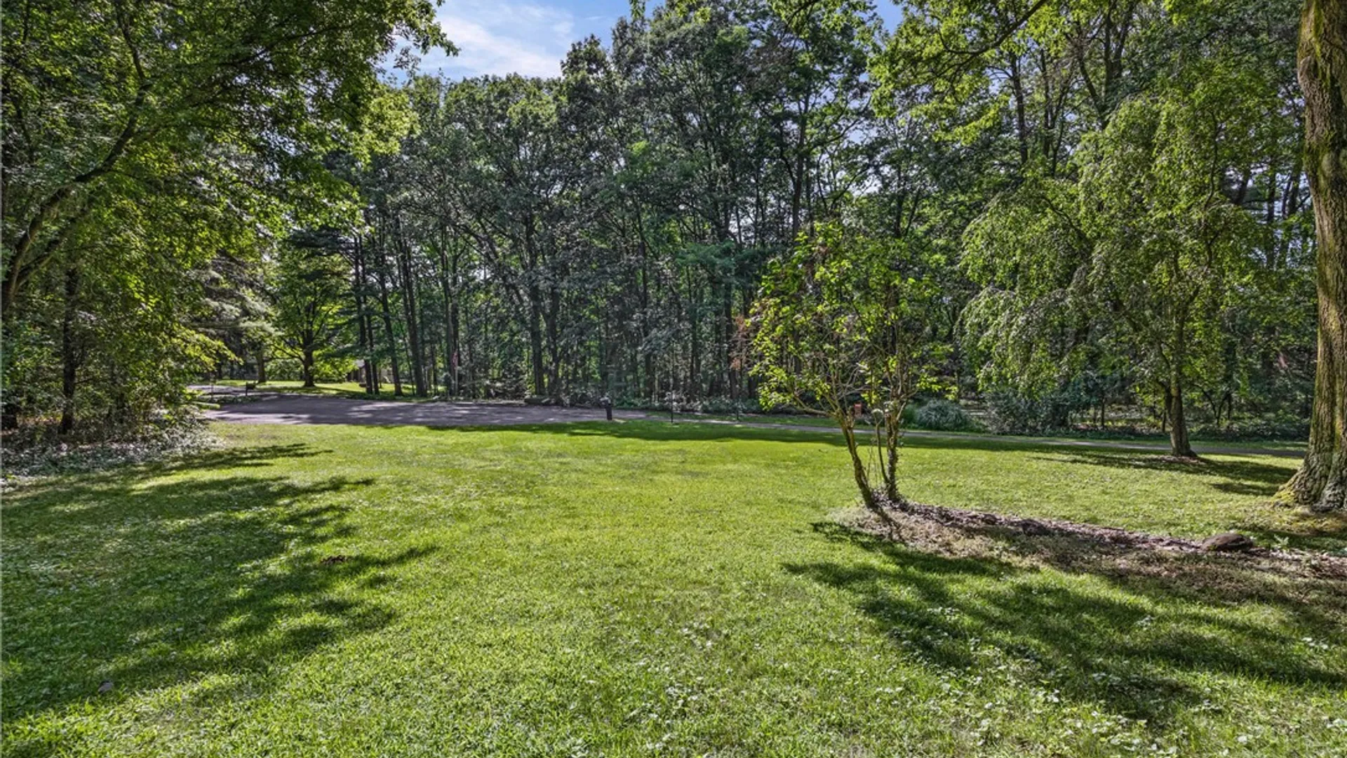 Property at 50 Harwood Lane, Pittsford, NY 14445 31