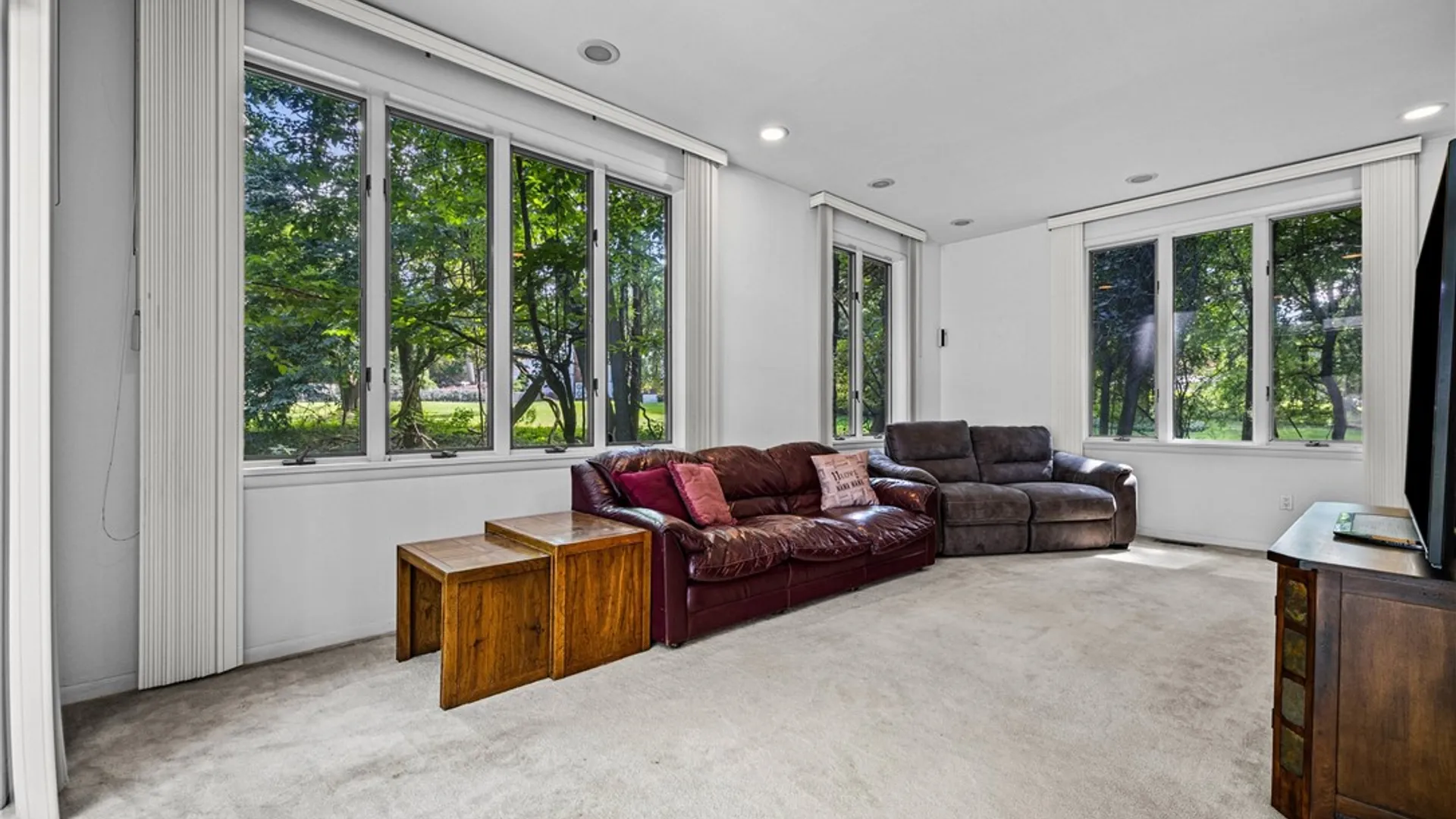 Property at 50 Harwood Lane, Pittsford, NY 14445 7