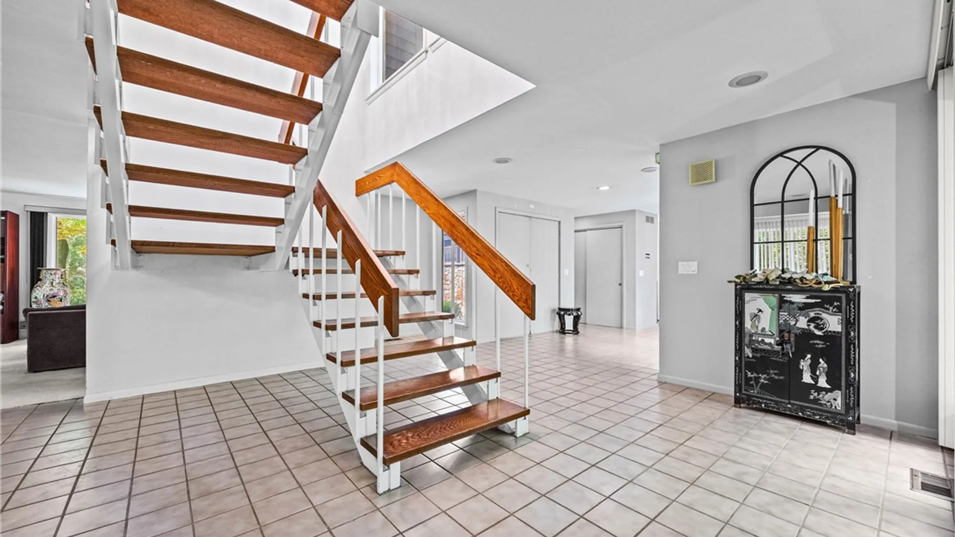 Property at 50 Harwood Lane, Pittsford, NY 14445 10