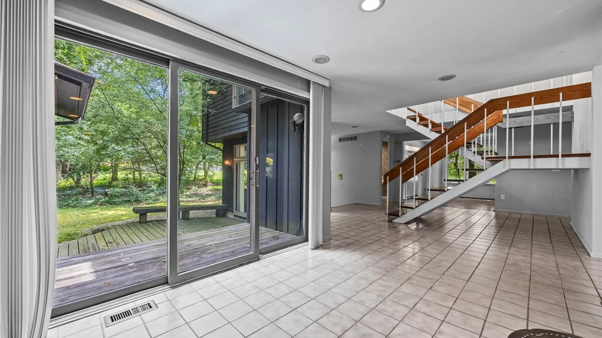 Property at 50 Harwood Lane, Pittsford, NY 14445 15