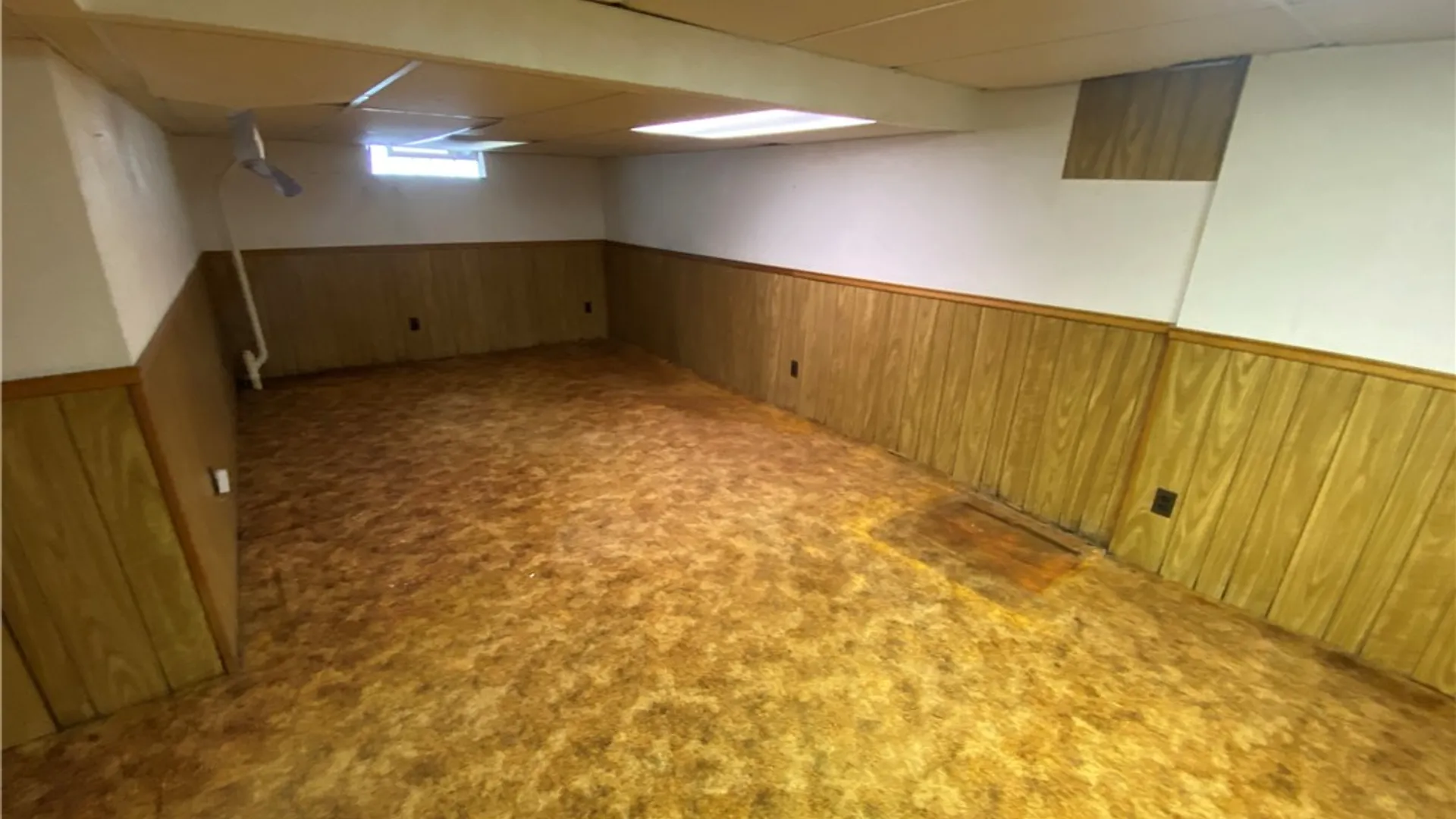 Property at 700 Seneca Pkwy, Rochester, NY 14613 17