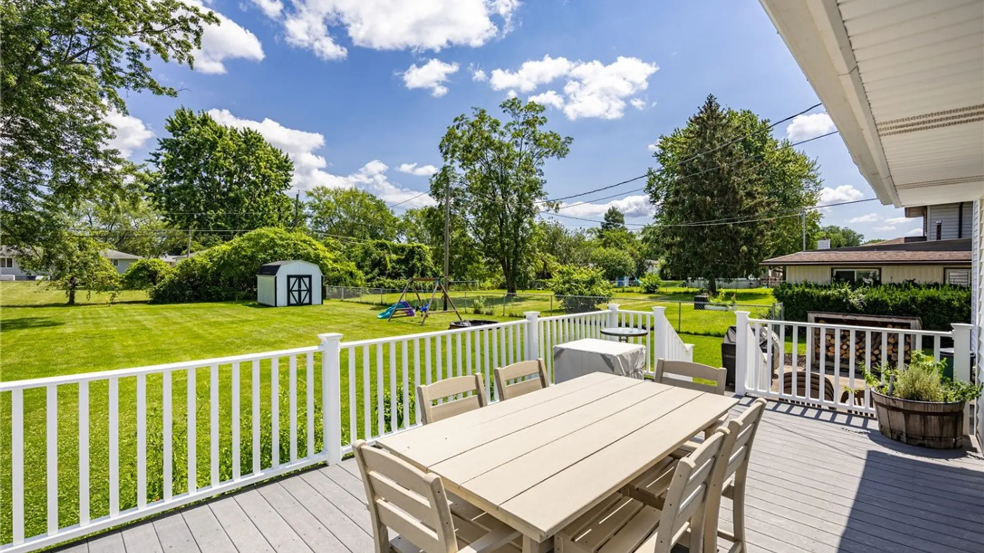 Property at 14 Debby Lane, Gates, NY 14606 26