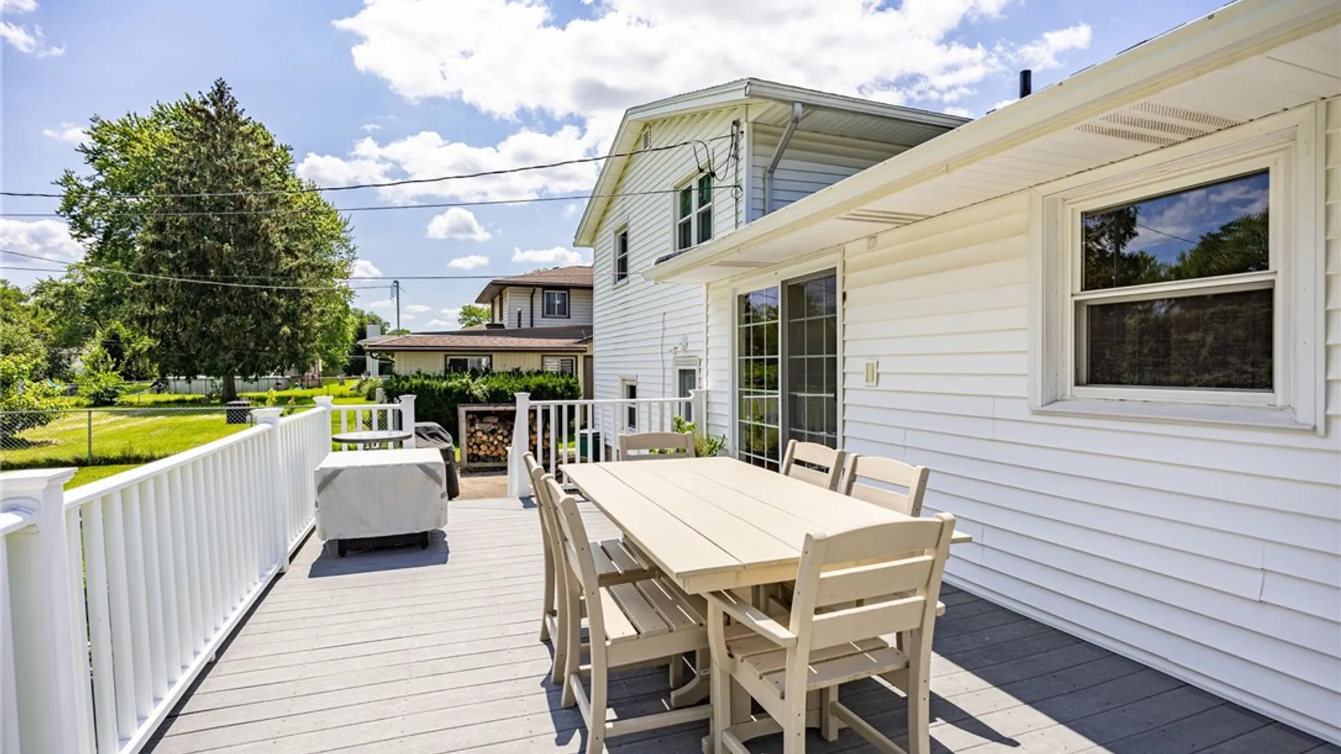 Property at 14 Debby Lane, Gates, NY 14606 27
