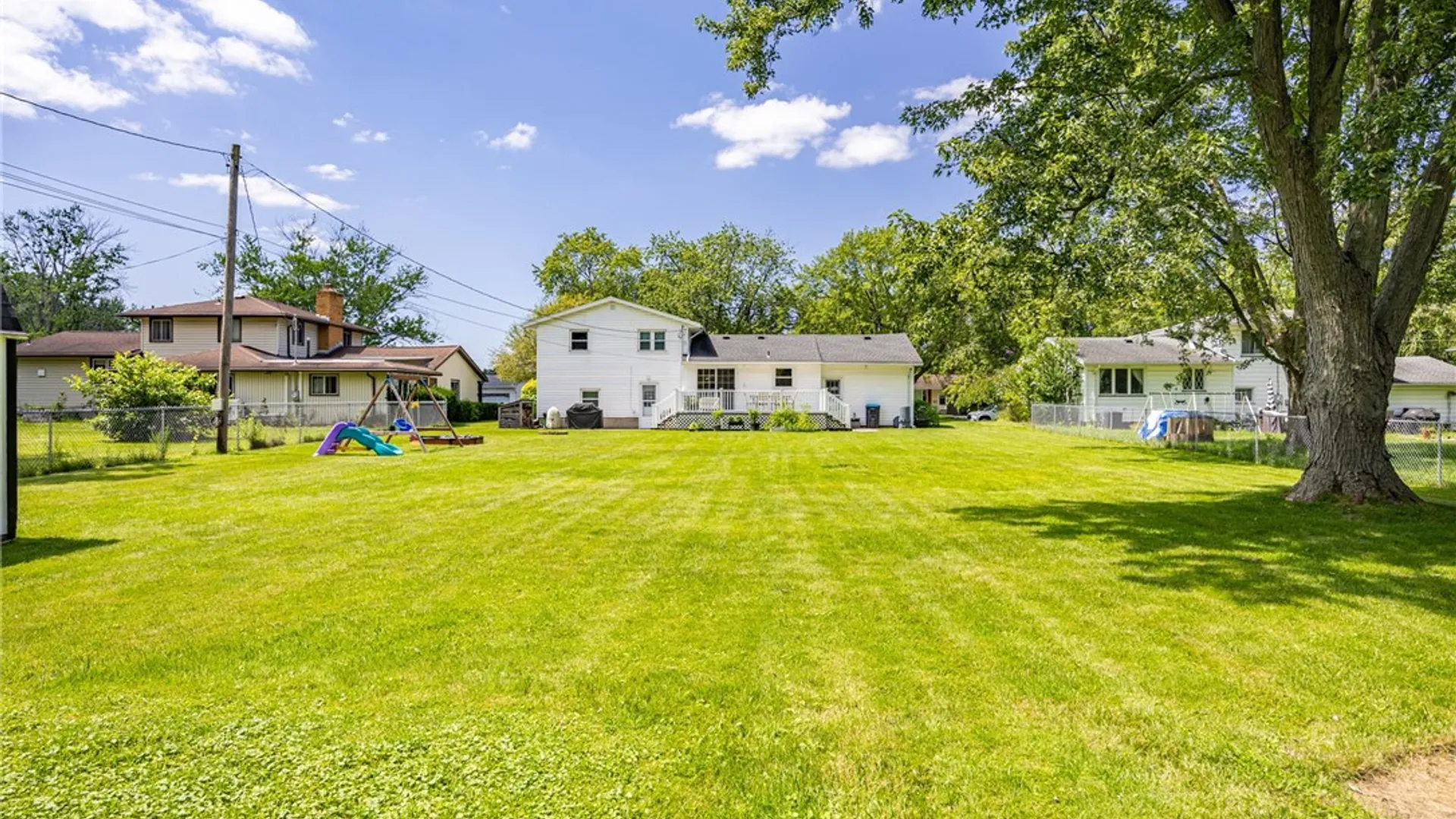 Property at 14 Debby Lane, Gates, NY 14606 29