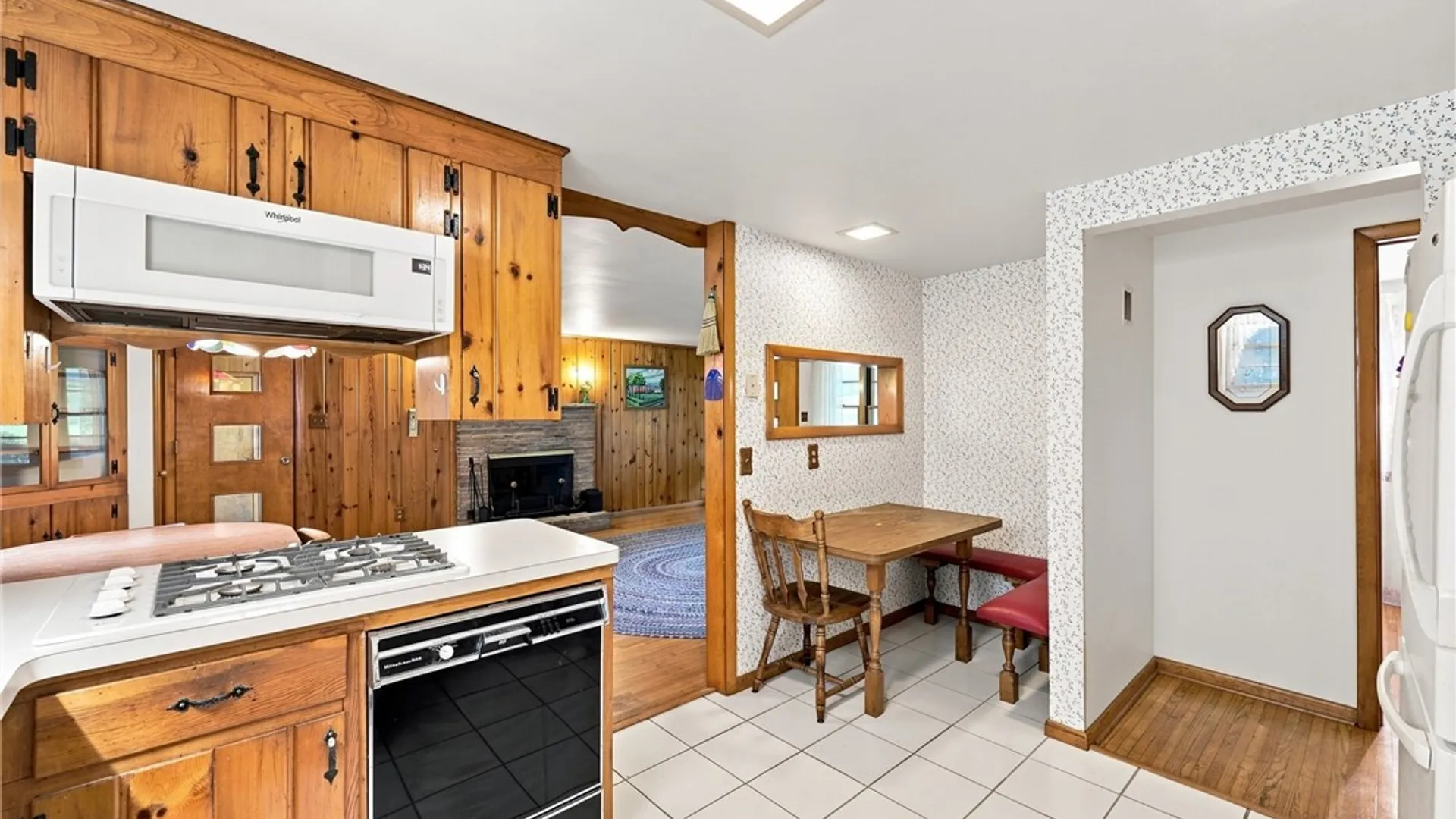 Property at 62 Ellis Drive, Aurora, NY 14170 13