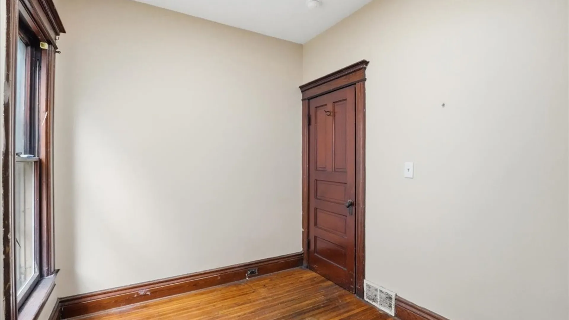 Property at 112 Fairfield Avenue, Buffalo, NY 14214 15