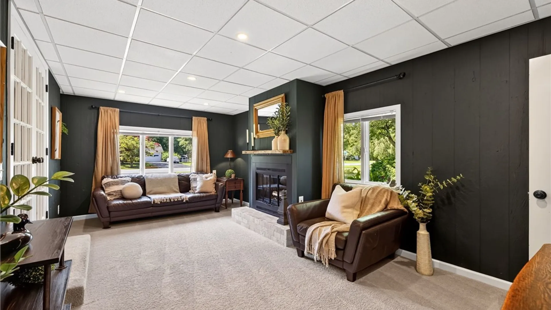 Property at 812 Embury Road, Penfield, NY 14526 5