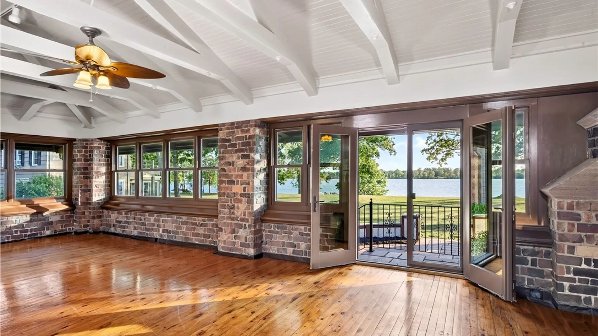 Property at 2196 W Oakfield Road, Grand Island, NY 14072 3