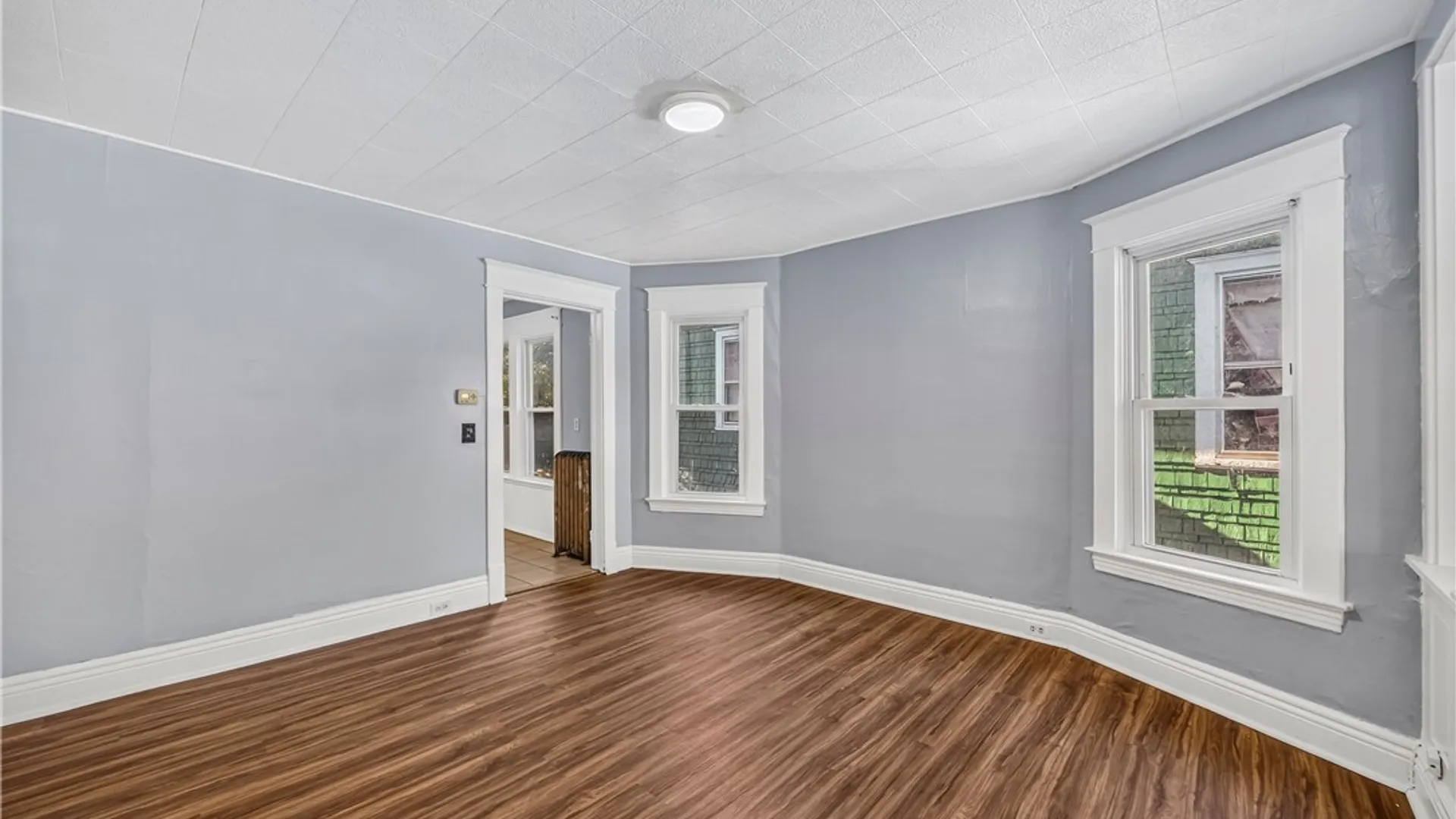 Property at 563 Humboldt Parkway, Buffalo, NY 14208 28