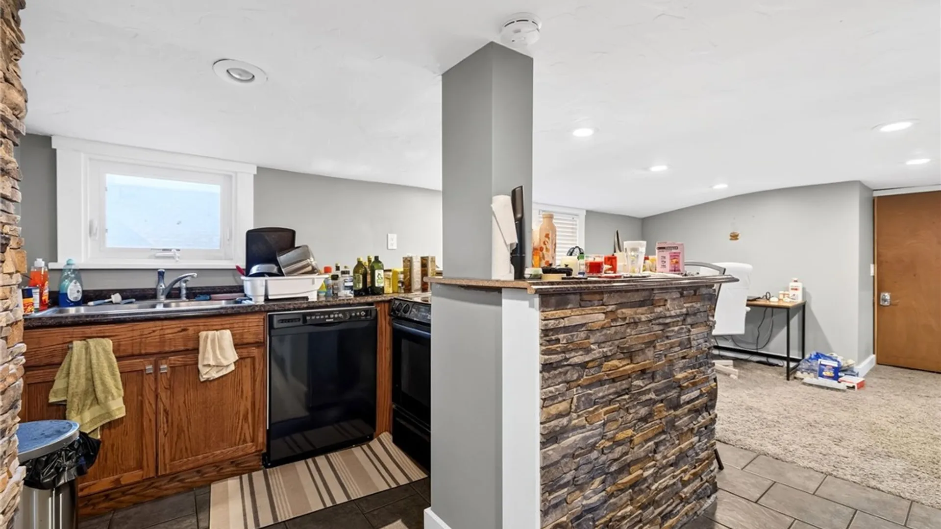 Property at 260 Oxford Street, Rochester, NY 14607 6