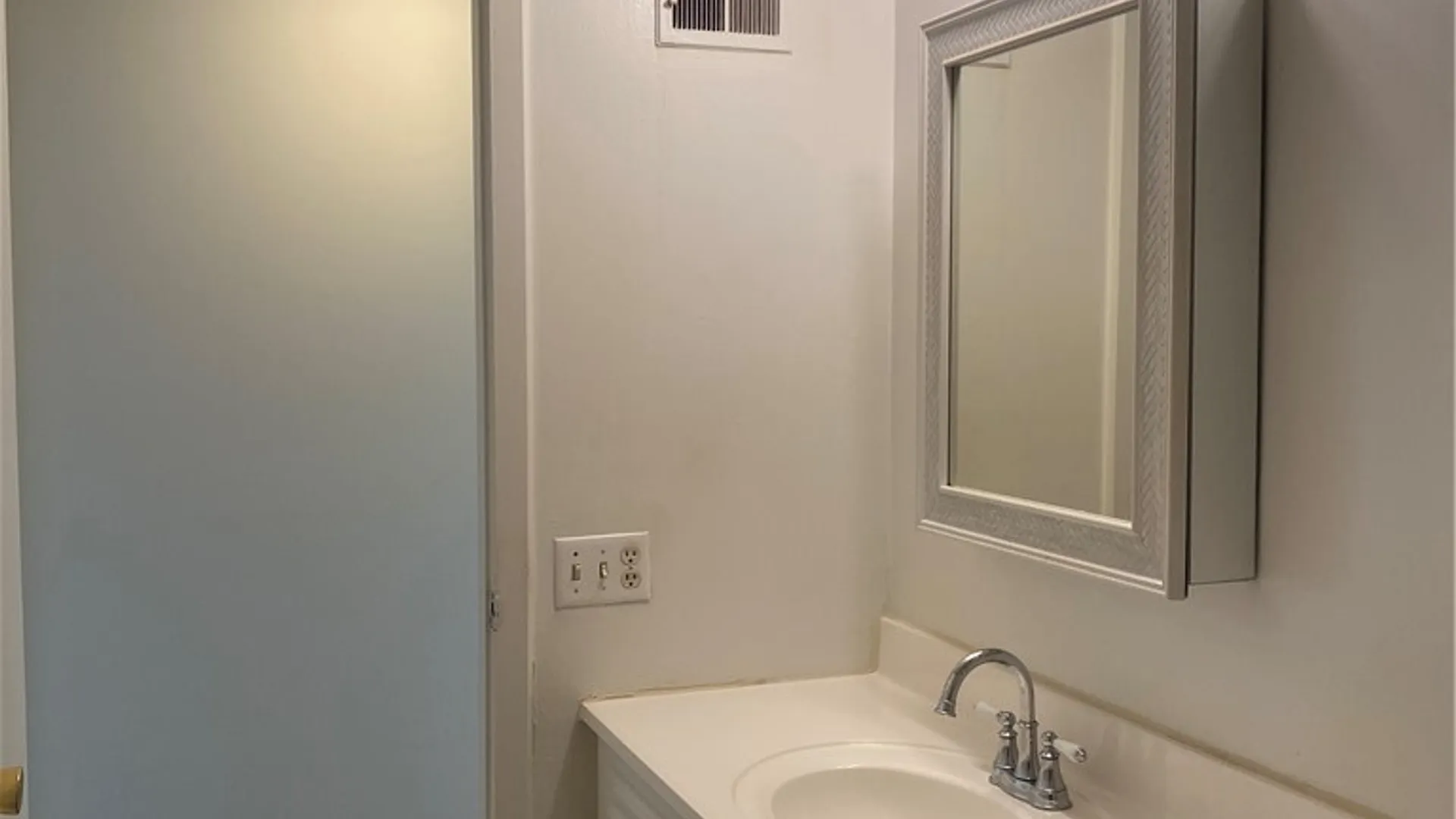 Property at 770 W Ferry Street, Buffalo, NY 14222 12