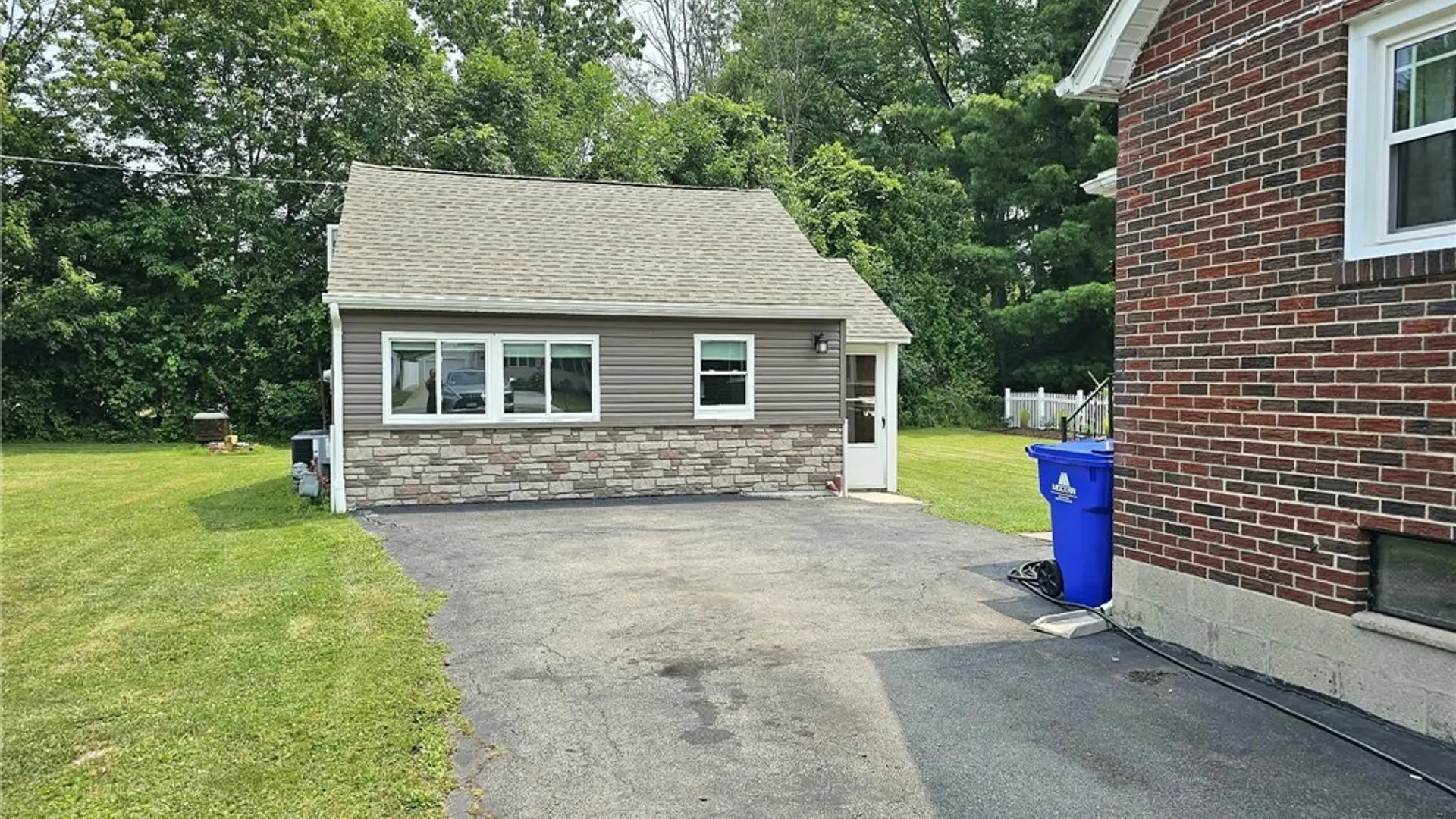 Property at 6183 Wright Place, Hamburg, NY 14075 3
