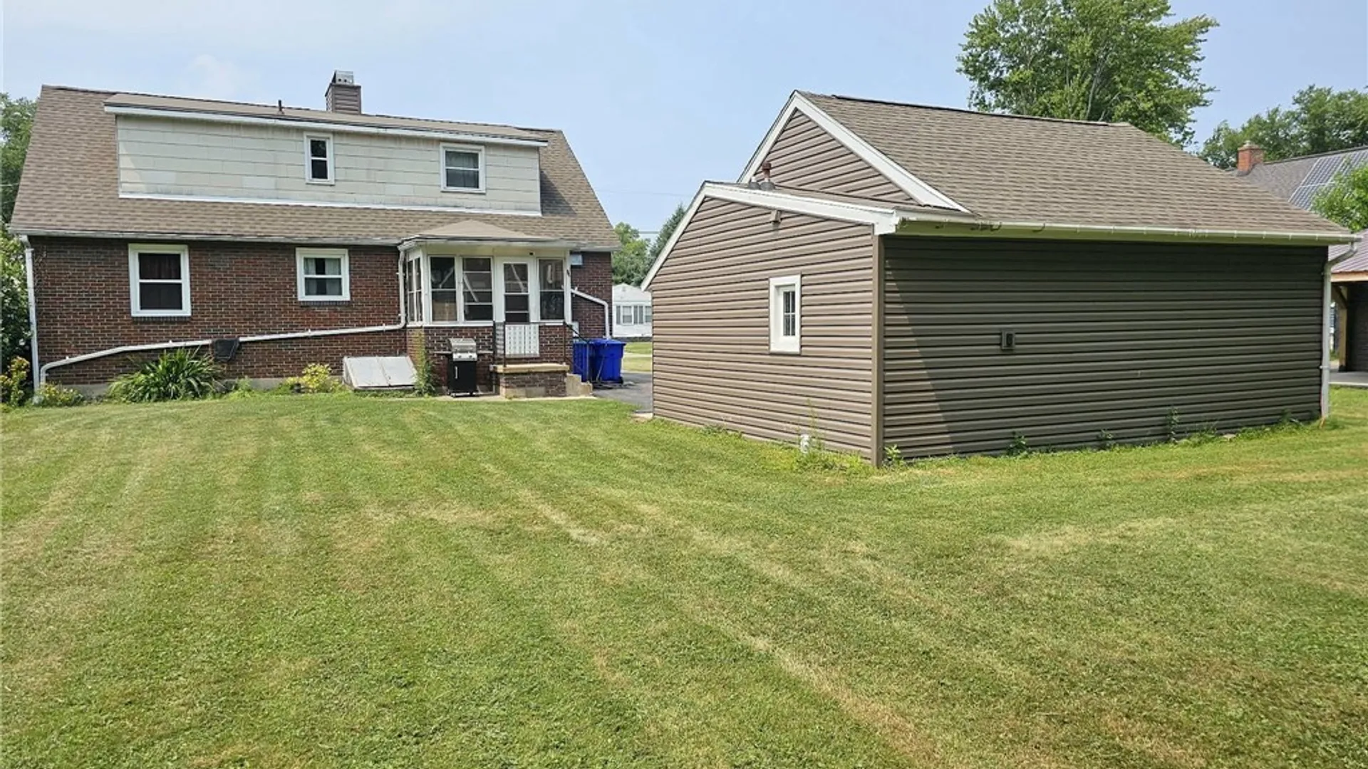 Property at 6183 Wright Place, Hamburg, NY 14075 5