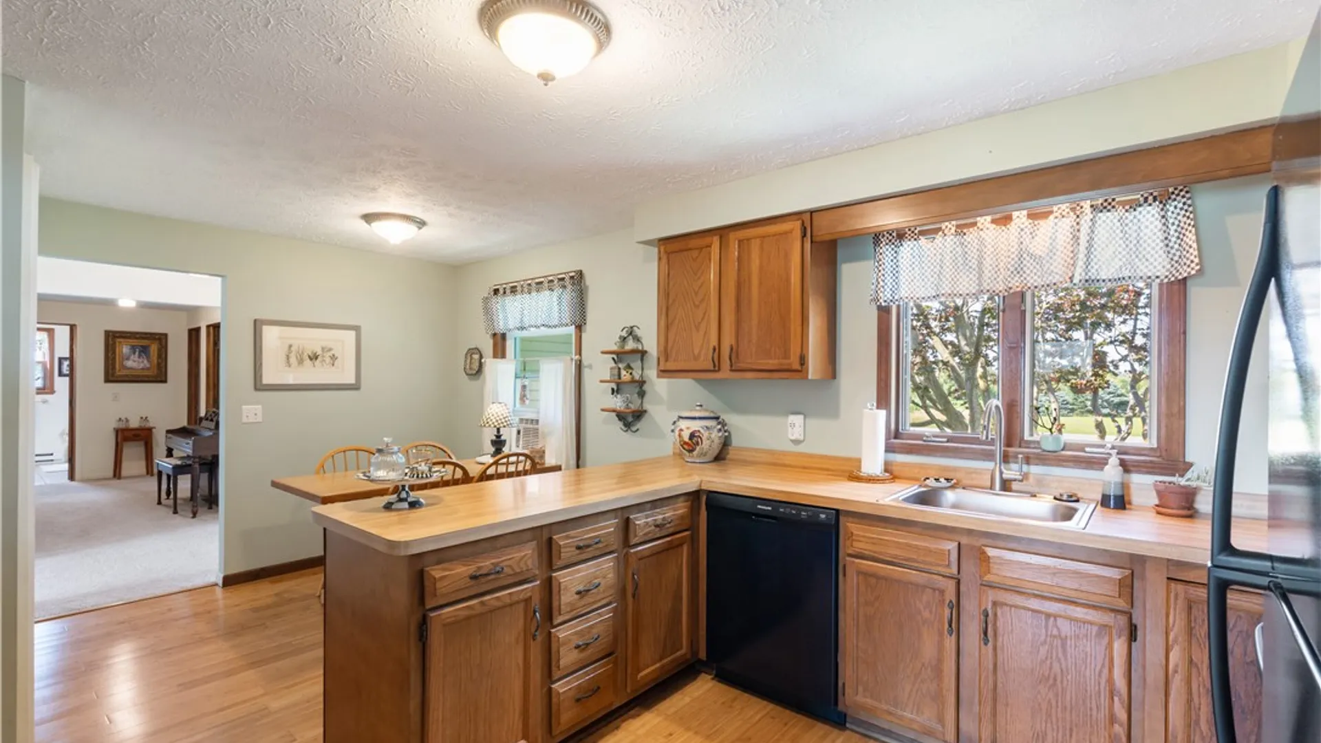 Property at 1261 Middle Road, Caledonia, NY 14423 9