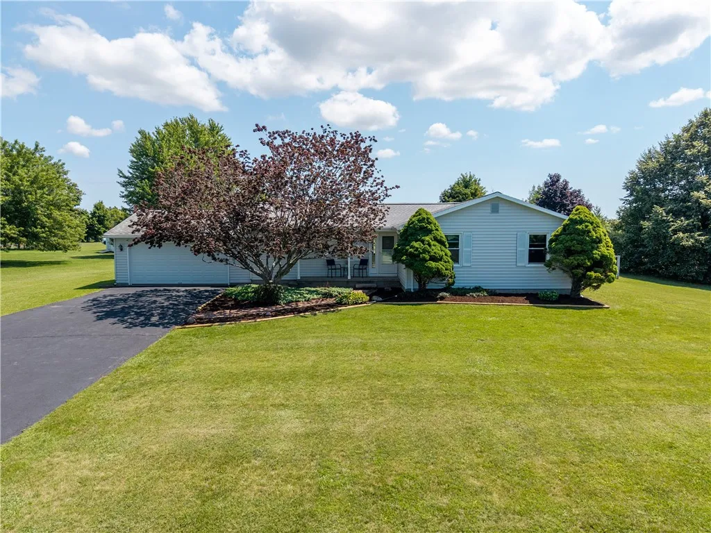 Property at 1261 Middle Road, Caledonia, NY 14423