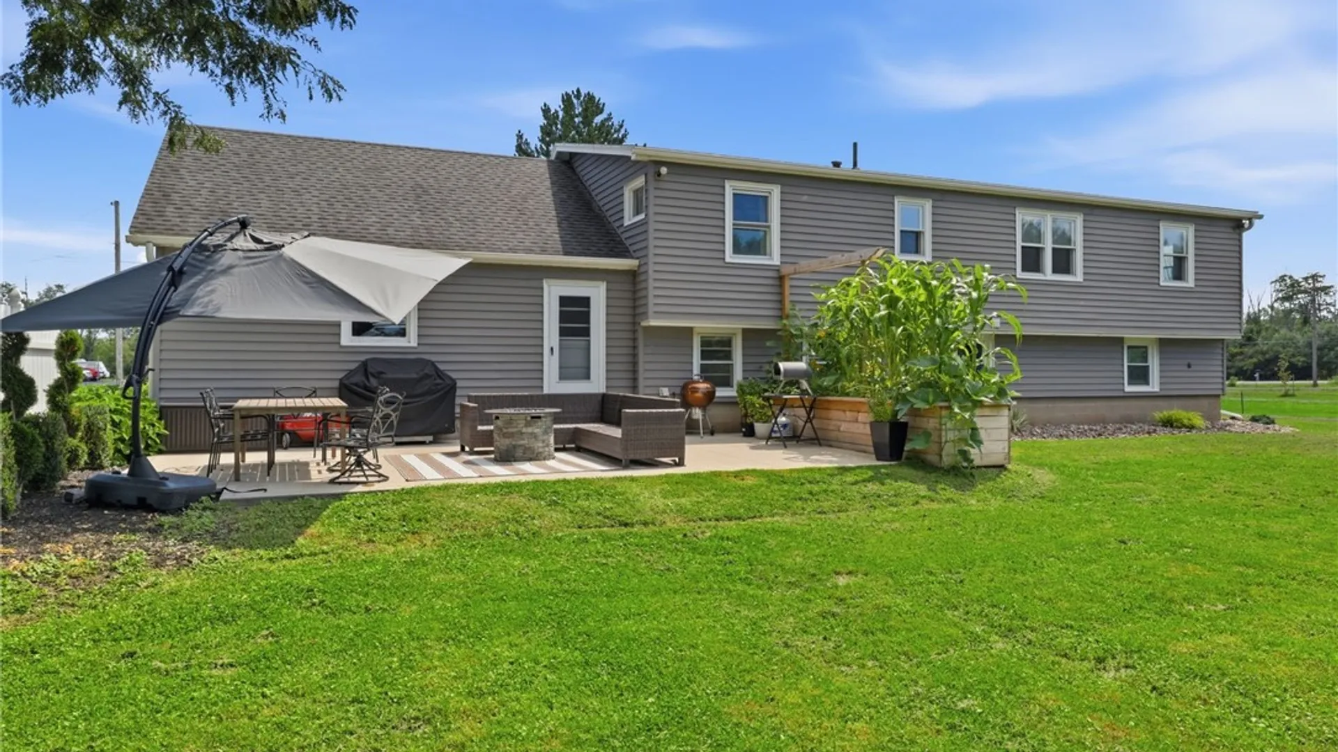 Property at 1097 & 1095 Manitou Rd, Parma, NY 14468 35