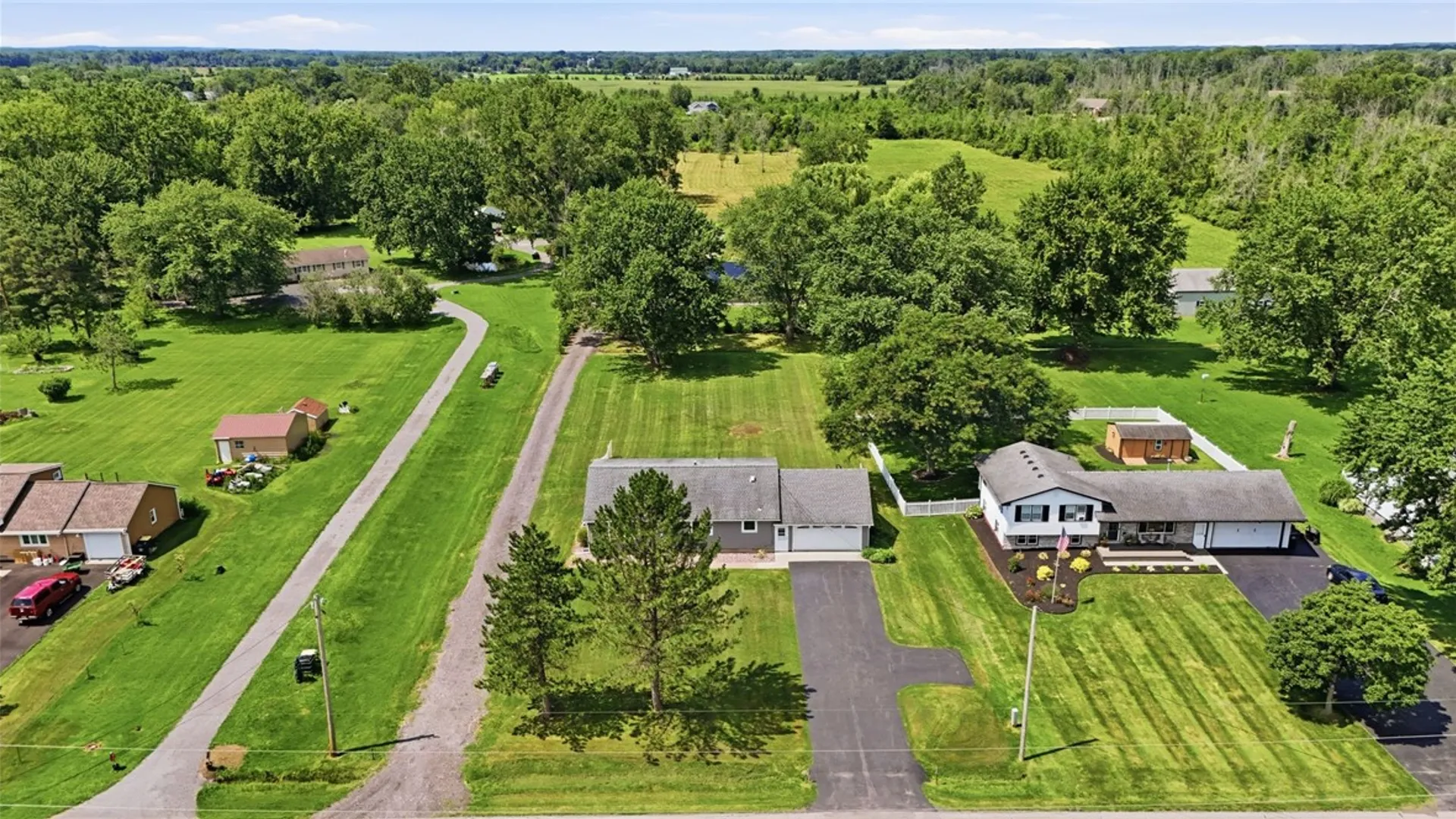 Property at 1097 & 1095 Manitou Rd, Parma, NY 14468 44