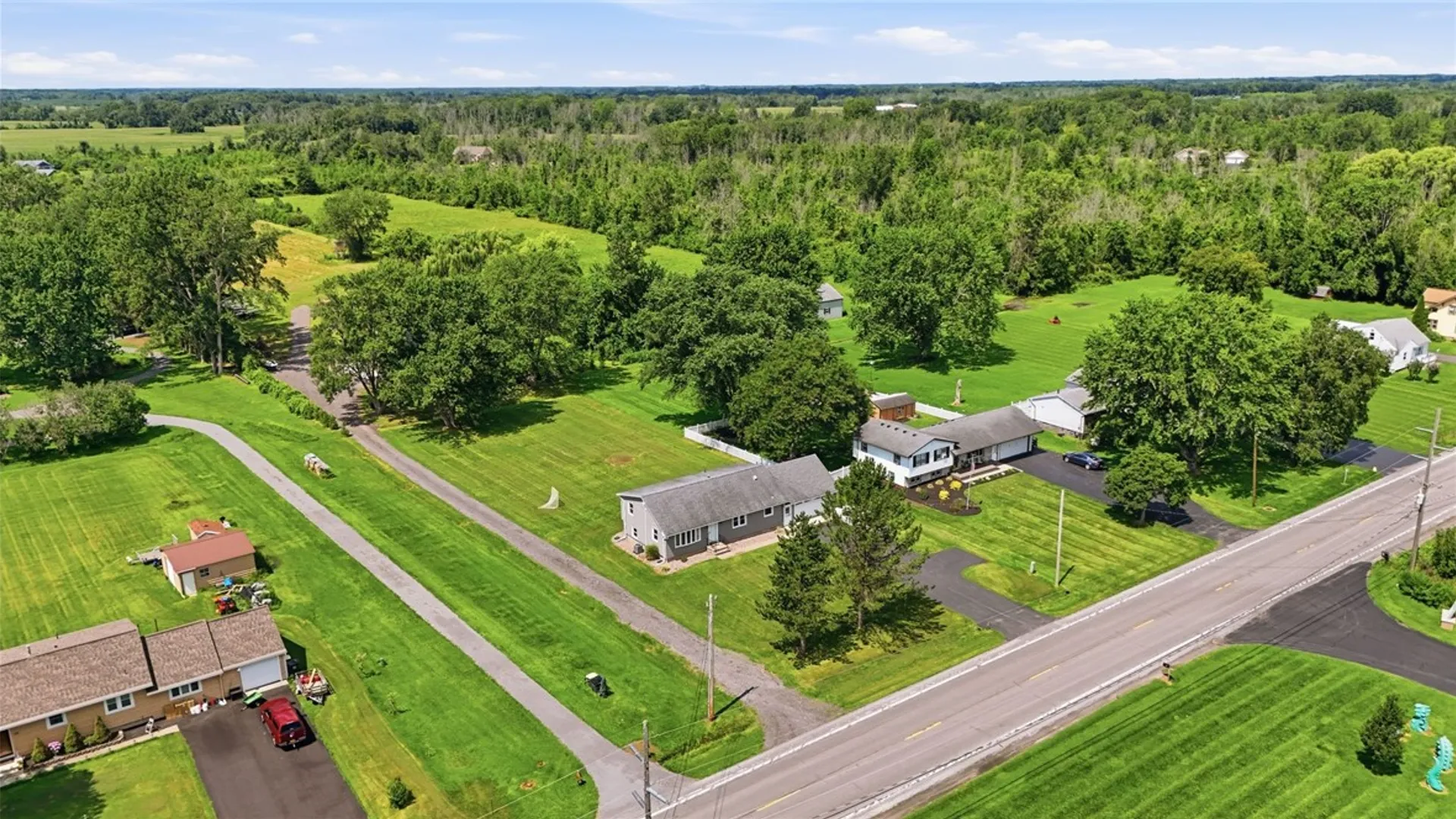 Property at 1097 & 1095 Manitou Rd, Parma, NY 14468 45