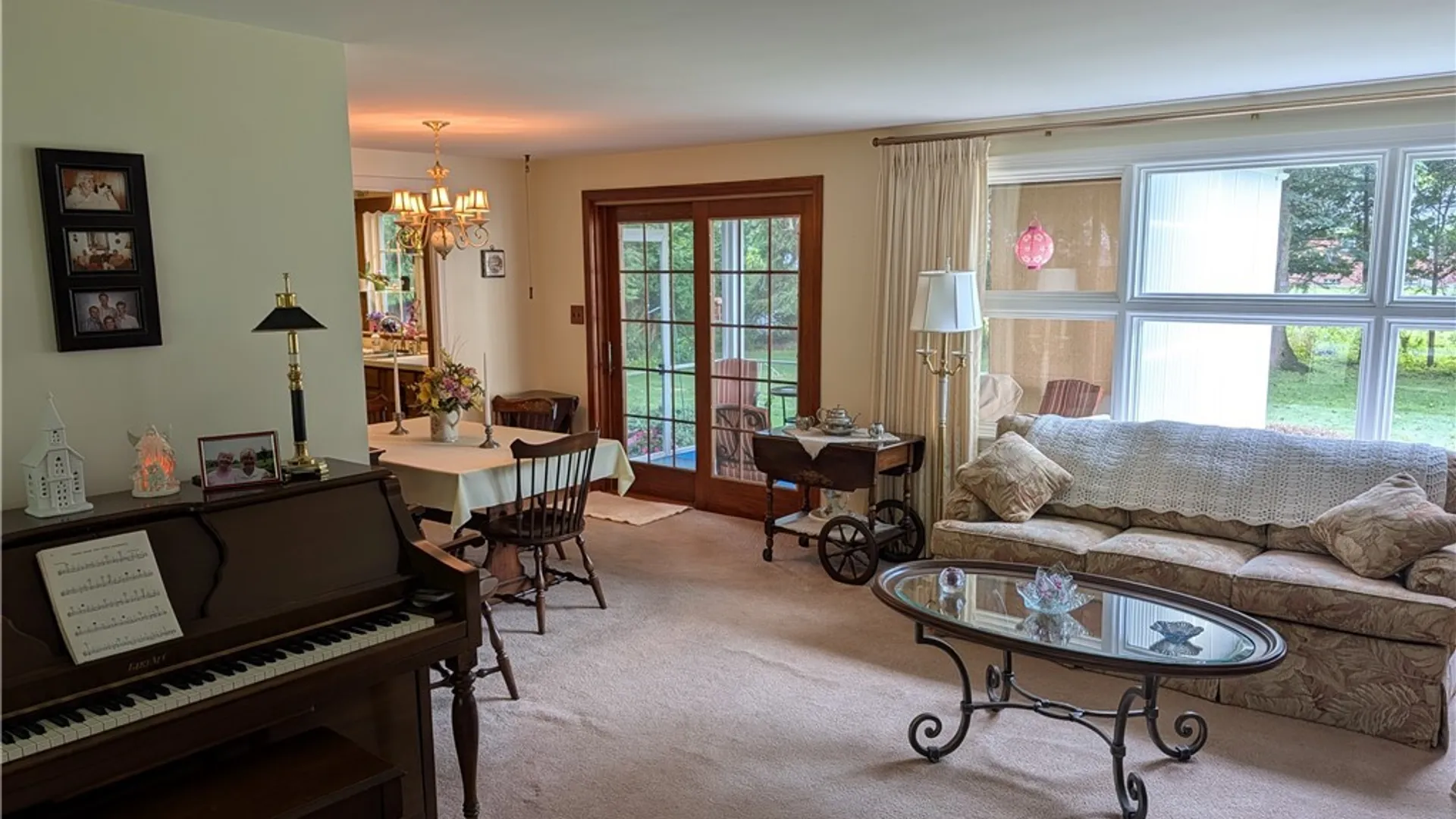 Property at 8325 Vernon Circle, Clarence, NY 14221 21