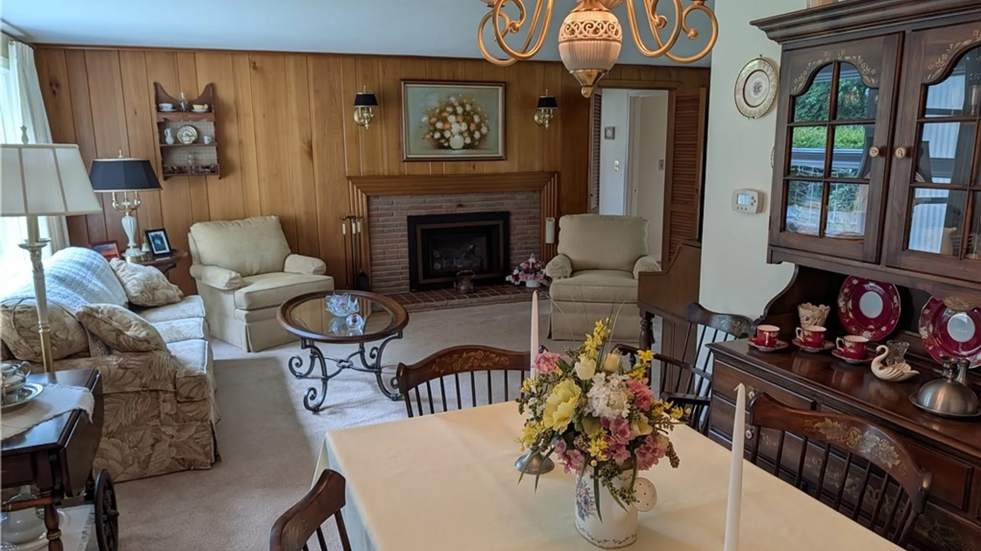 Property at 8325 Vernon Circle, Clarence, NY 14221 24