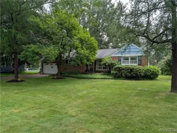 Property at 8325 Vernon Circle, Clarence, NY 14221