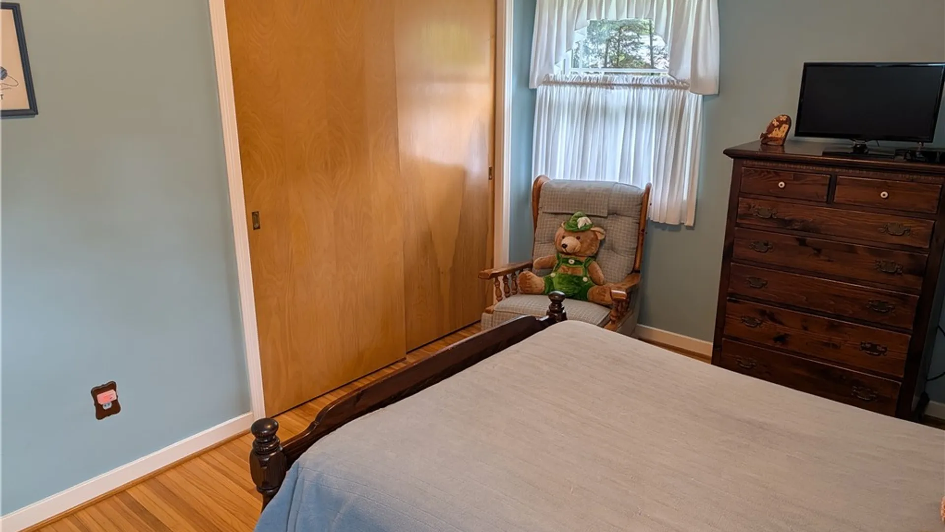 Property at 8325 Vernon Circle, Clarence, NY 14221 31