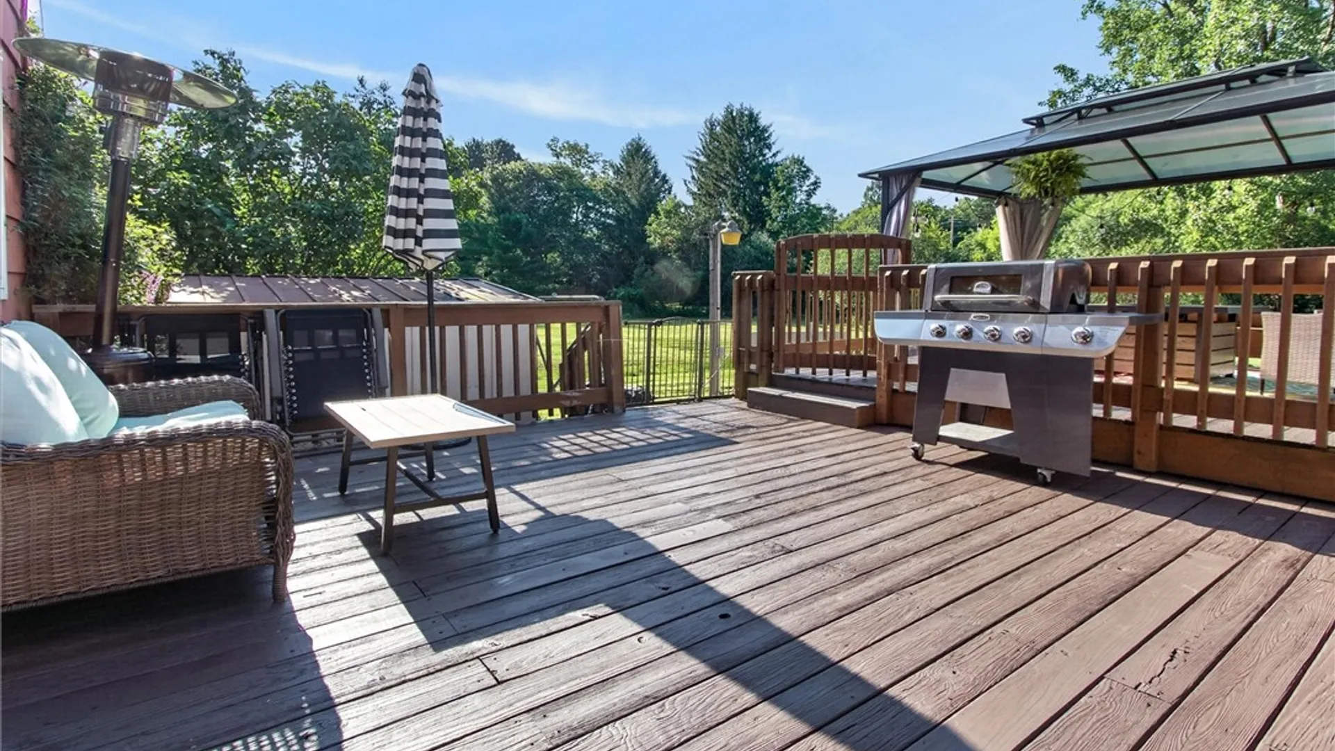 Property at 17 Karenlee Drive, Henrietta, NY 14618 8