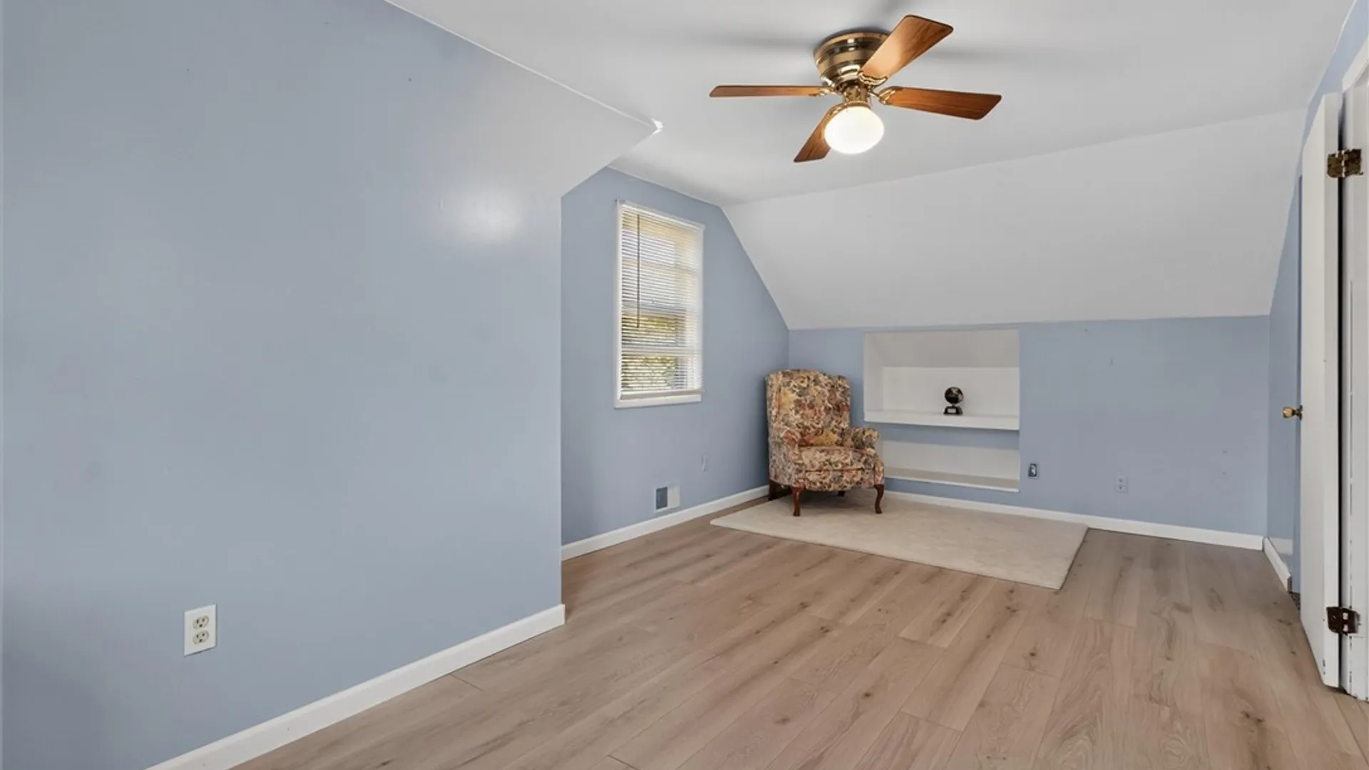 Property at 17 Karenlee Drive, Henrietta, NY 14618 31