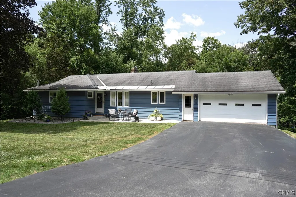 Property at 18 Tennyson Road, New Hartford, NY 13413