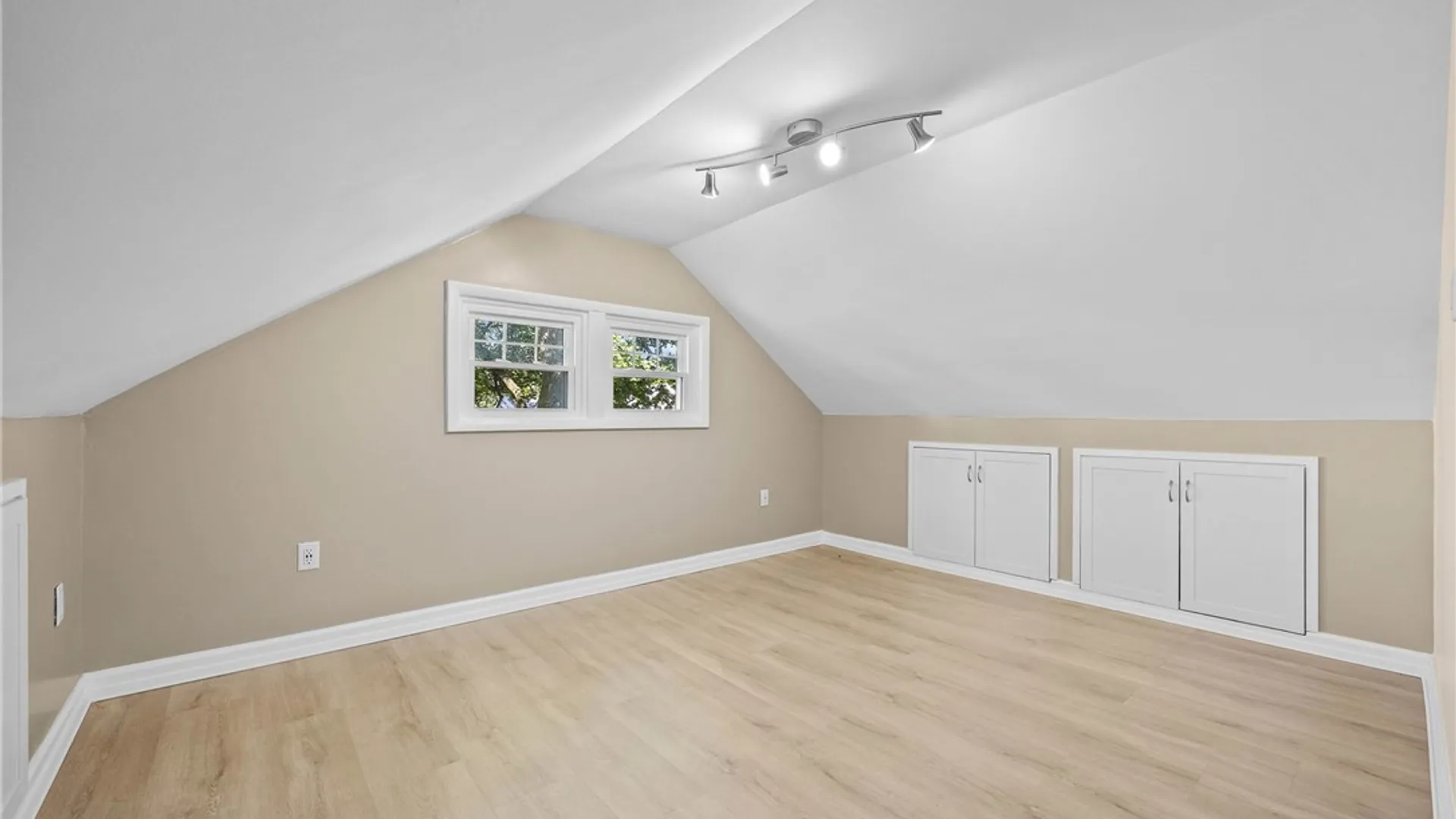 Property at 434 Crossfield Road, Irondequoit, NY 14609 25