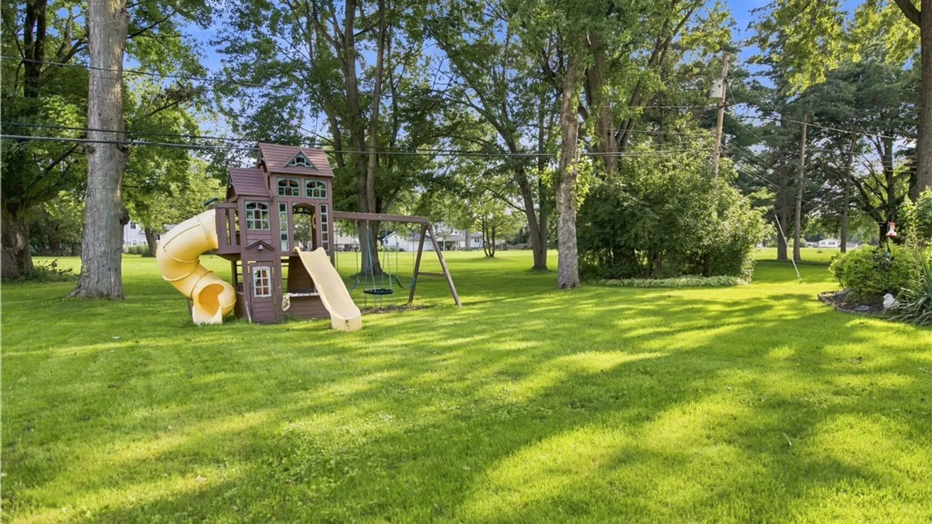 Property at 117 Parkmeadow Drive, Henrietta, NY 14534 26