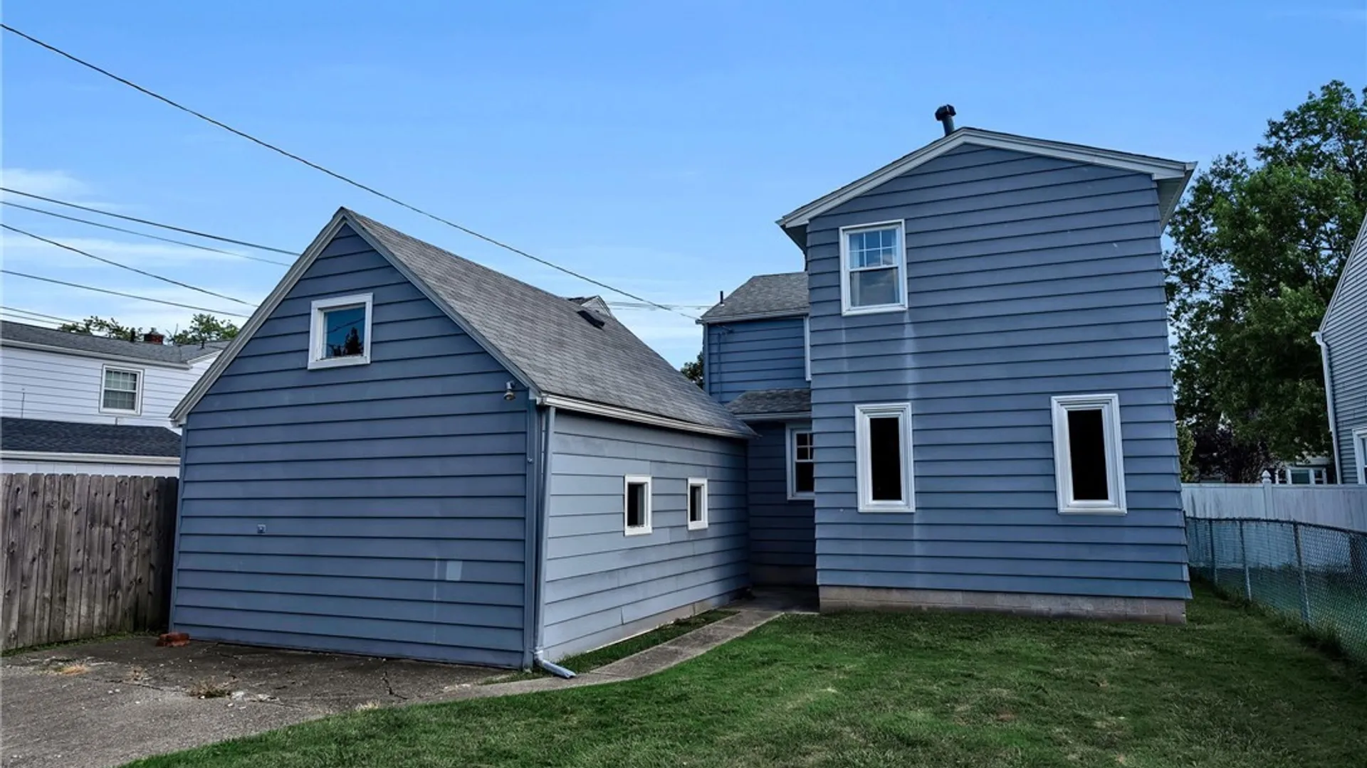 Property at 660 Moore Avenue, Tonawanda, NY 14223 32
