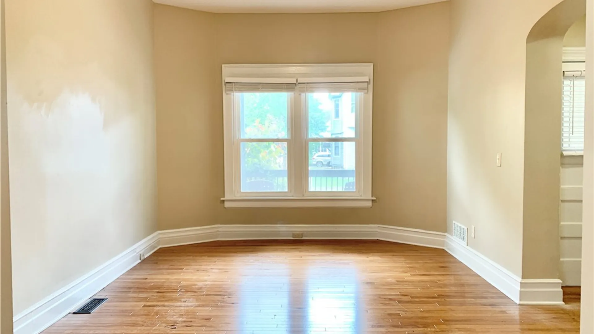 Property at 514 Massachusetts Avenue, Buffalo, NY 14213 4