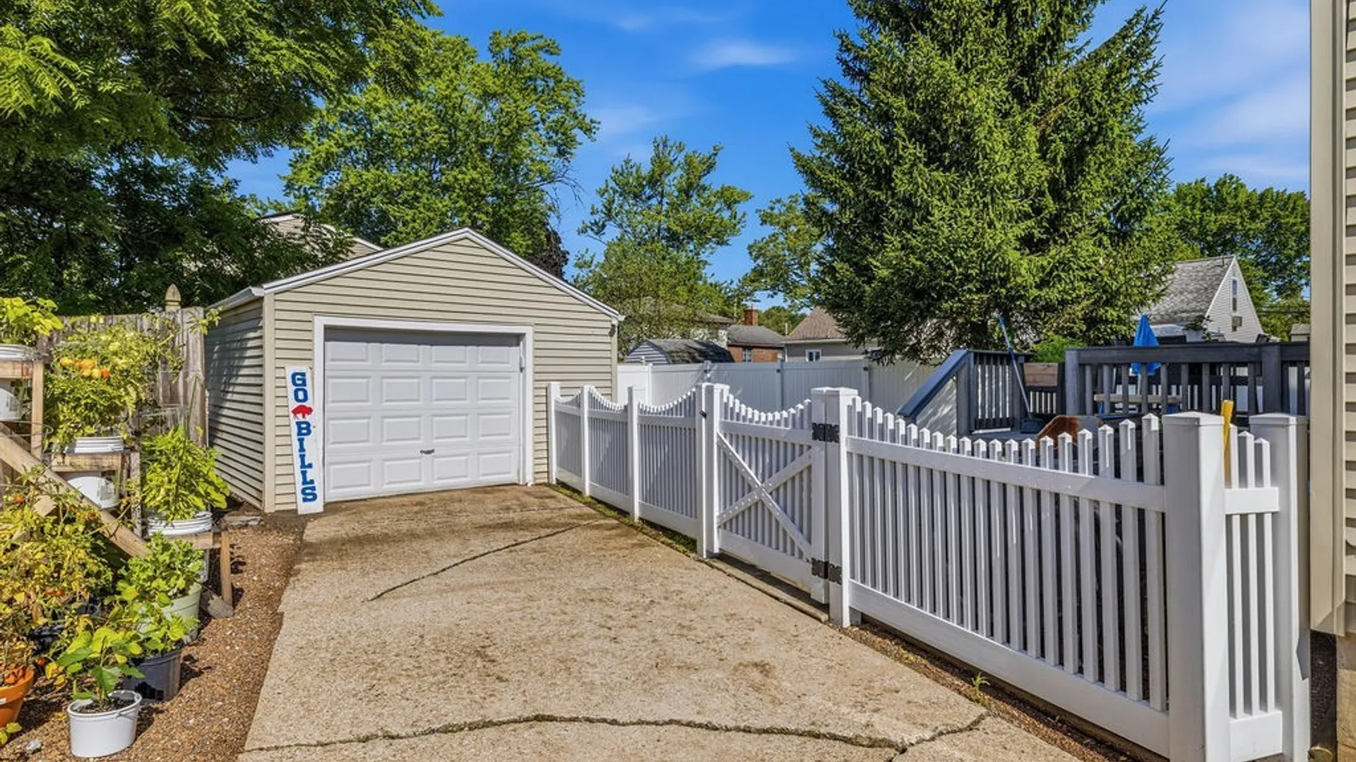 Property at 814 83rd Street, Niagara Falls, NY 14304 27