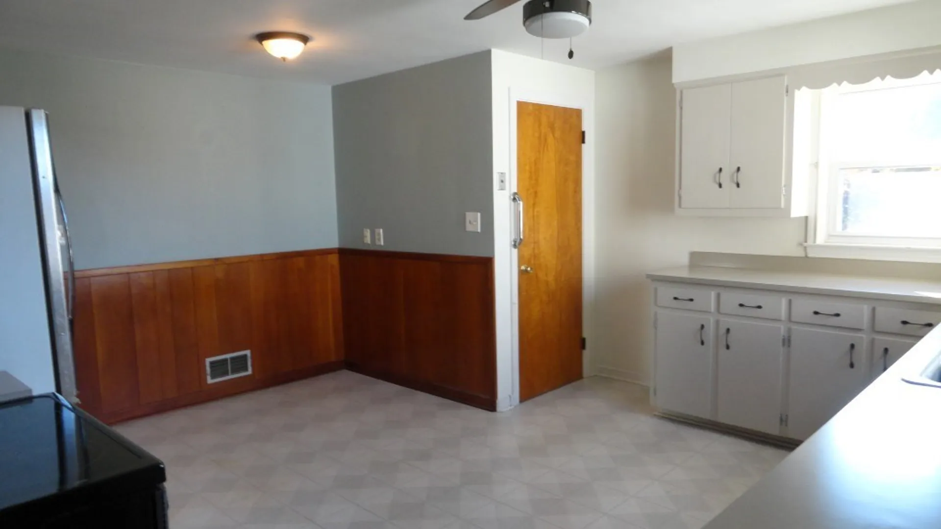 Property at 140 Genesee Park Drive, Syracuse, NY 13224 6