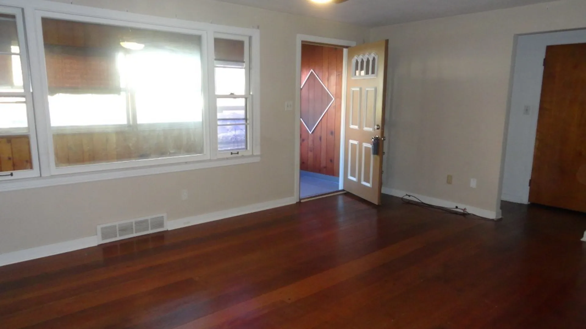 Property at 140 Genesee Park Drive, Syracuse, NY 13224 7