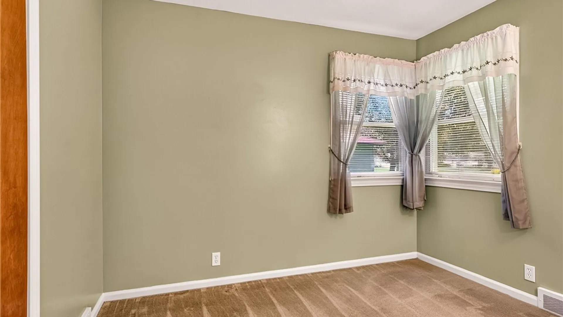Property at 30 Rumson Road, Greece, NY 14612 14