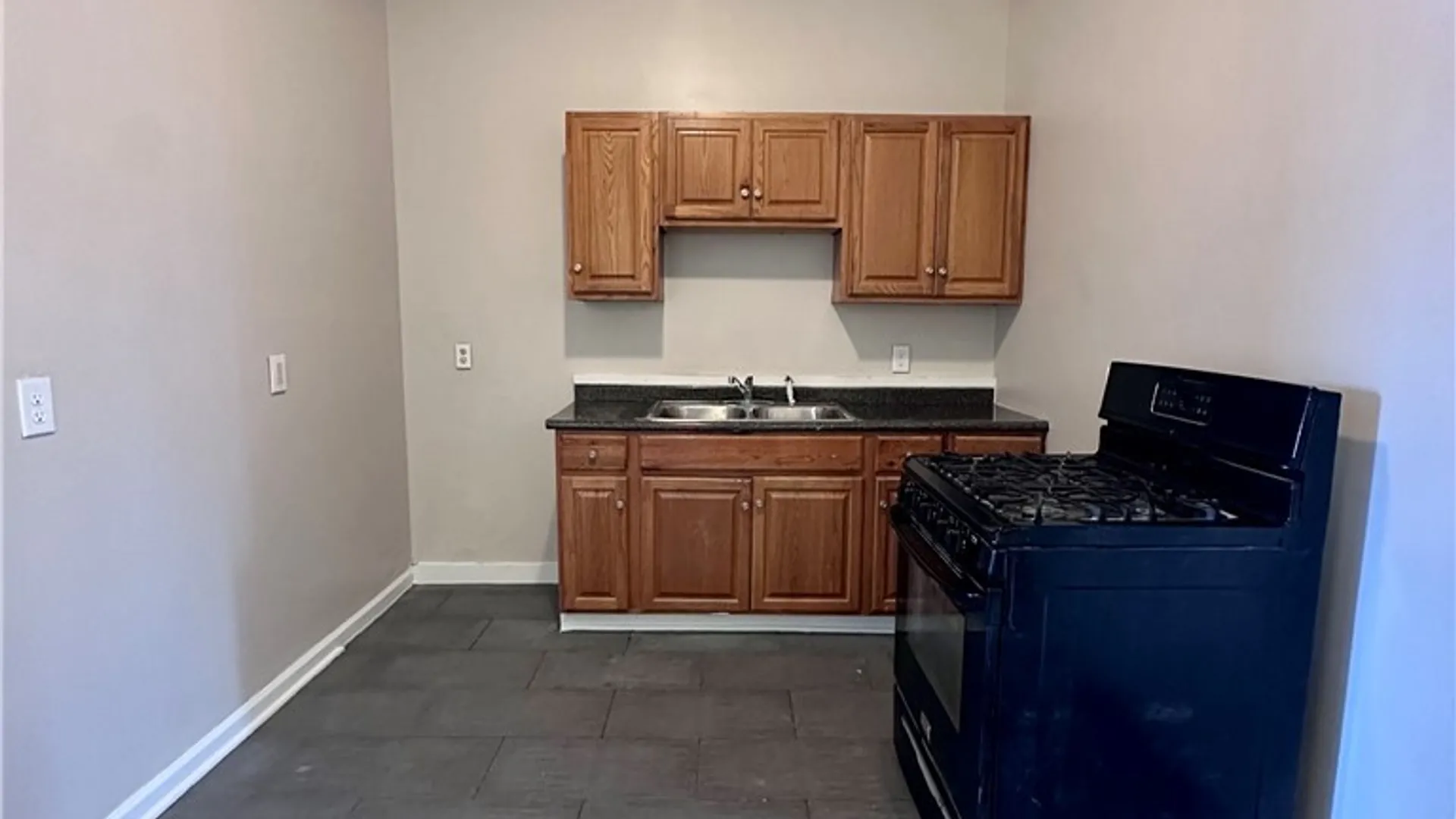 Property at 310 Hampshire Street, Buffalo, NY 14213 3