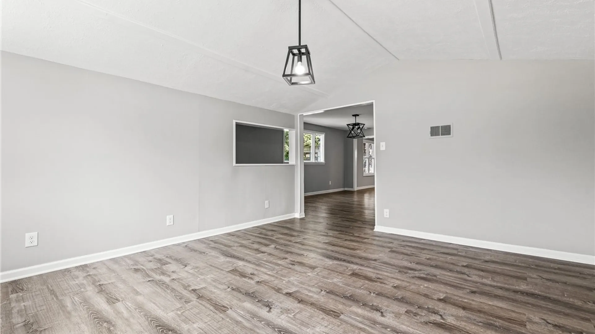 Property at 14 Atwood Place, Cheektowaga, NY 14225 4