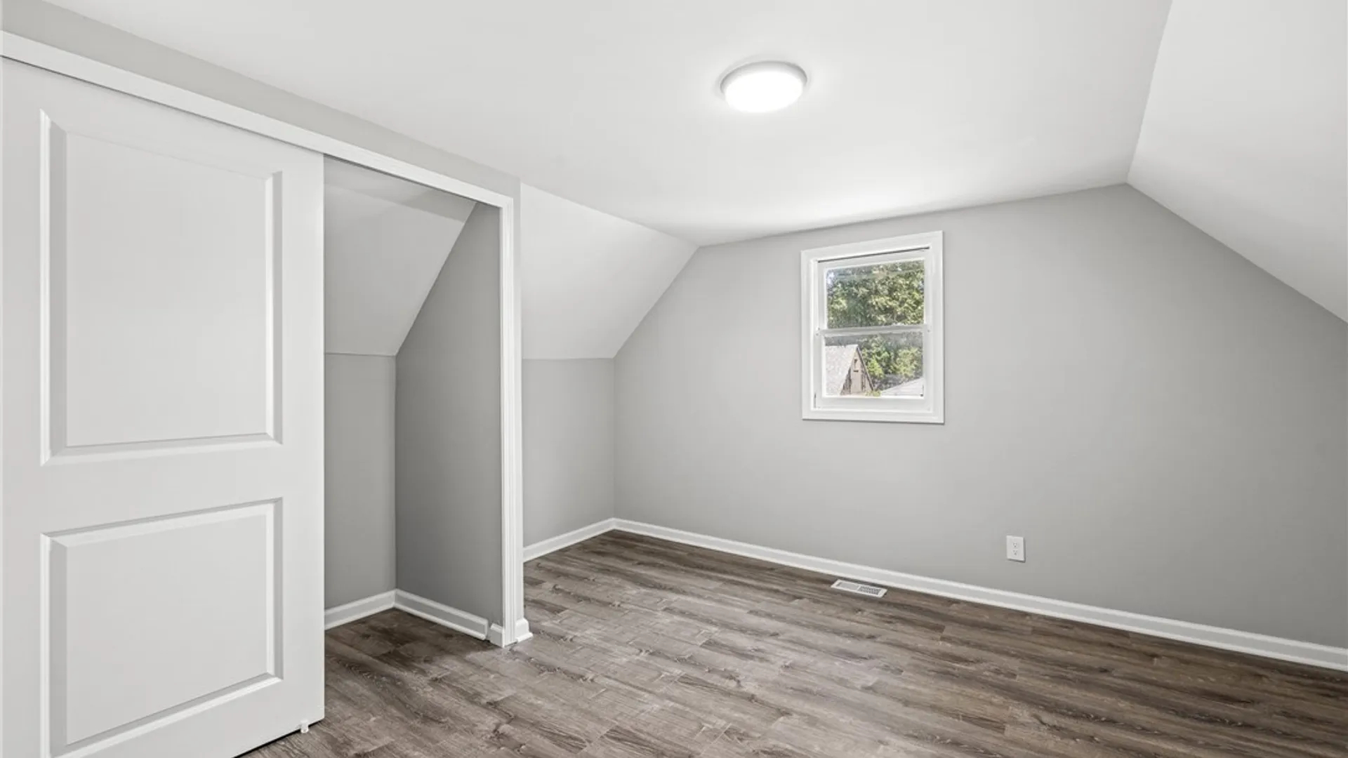 Property at 14 Atwood Place, Cheektowaga, NY 14225 26