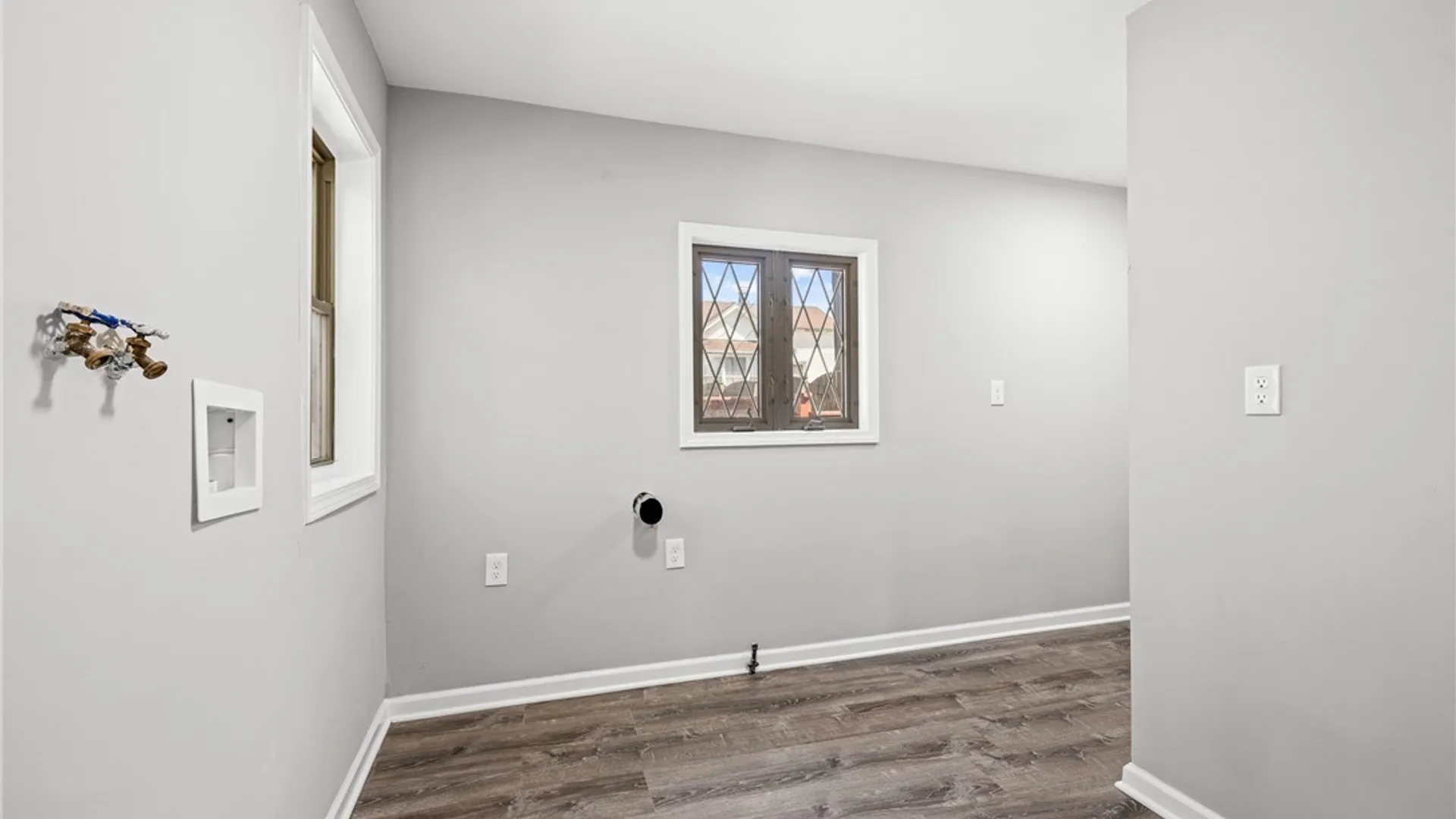 Property at 14 Atwood Place, Cheektowaga, NY 14225 21