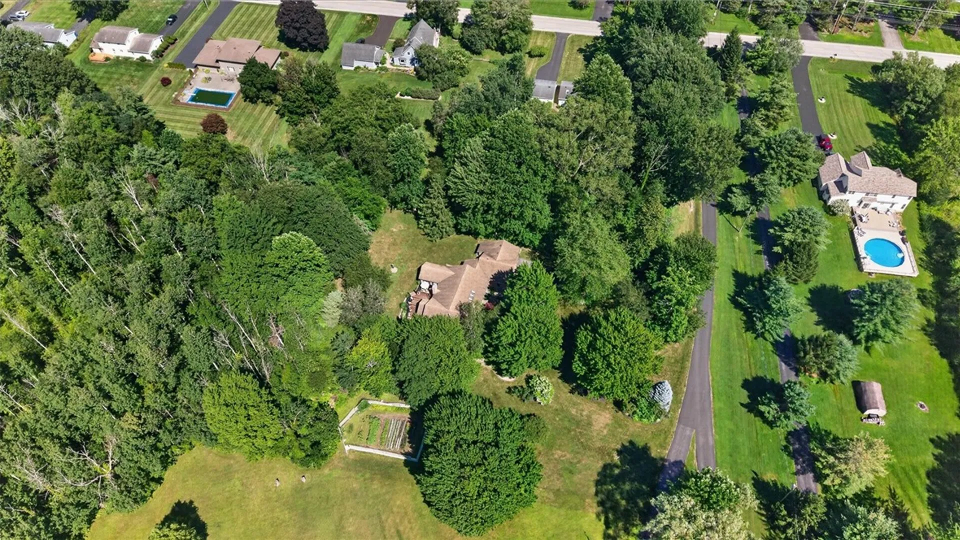 Property at 141 Dean Road, Parma, NY 14559 16