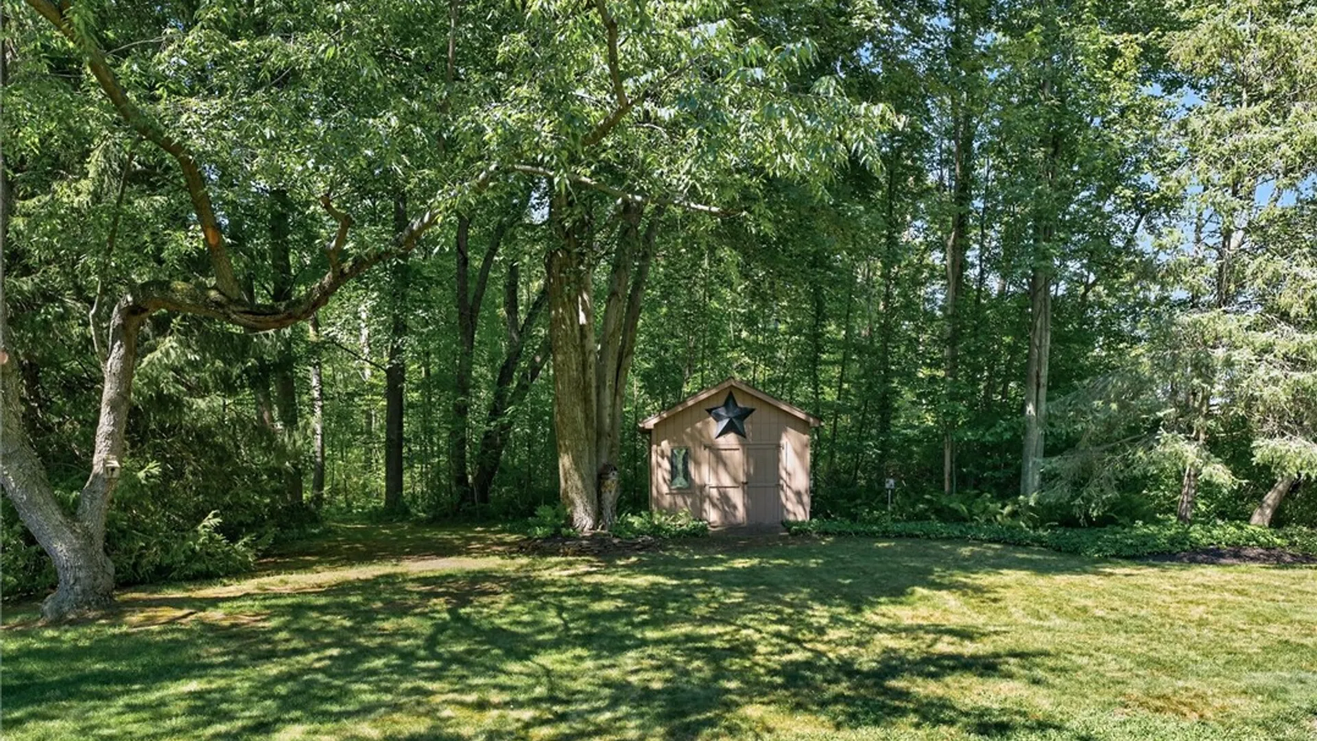 Property at 141 Dean Road, Parma, NY 14559 11