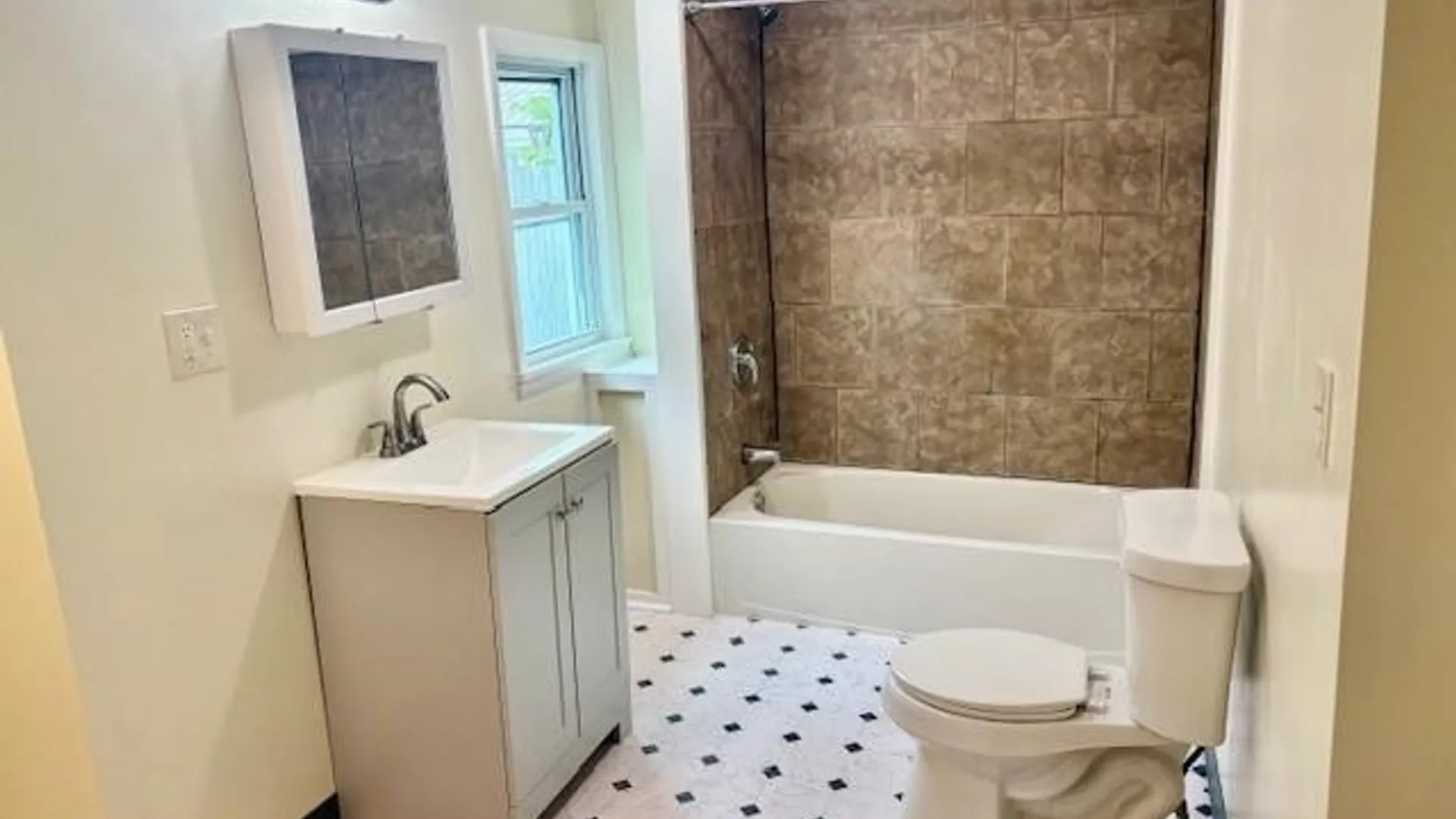 Property at 125-129 Hawley Street, Buffalo, NY 14213 17