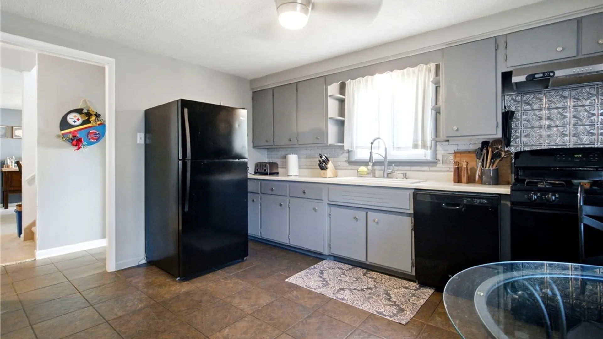 Property at 109 Kamper Avenue, Buffalo, NY 14210 15
