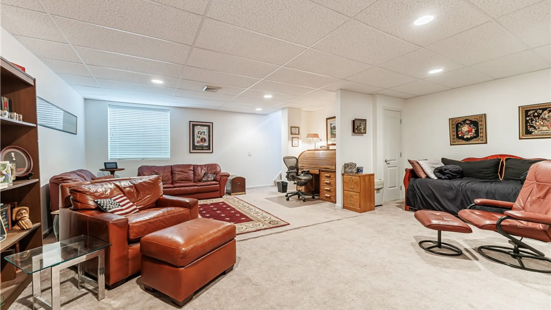 Property at 215 Bretlyn Circle, Brighton, NY 14618 19