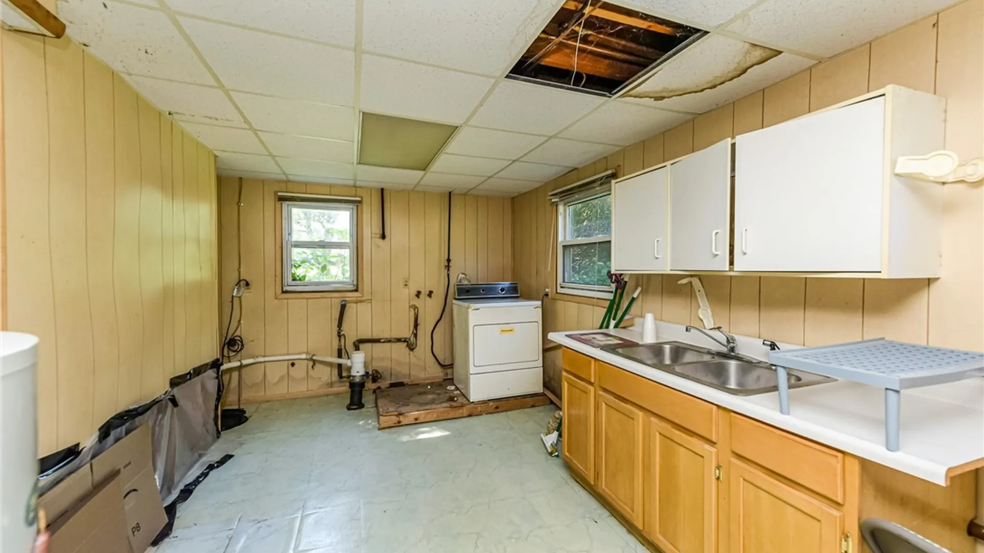 Property at 35 Lori Lane, Gates, NY 14624 18